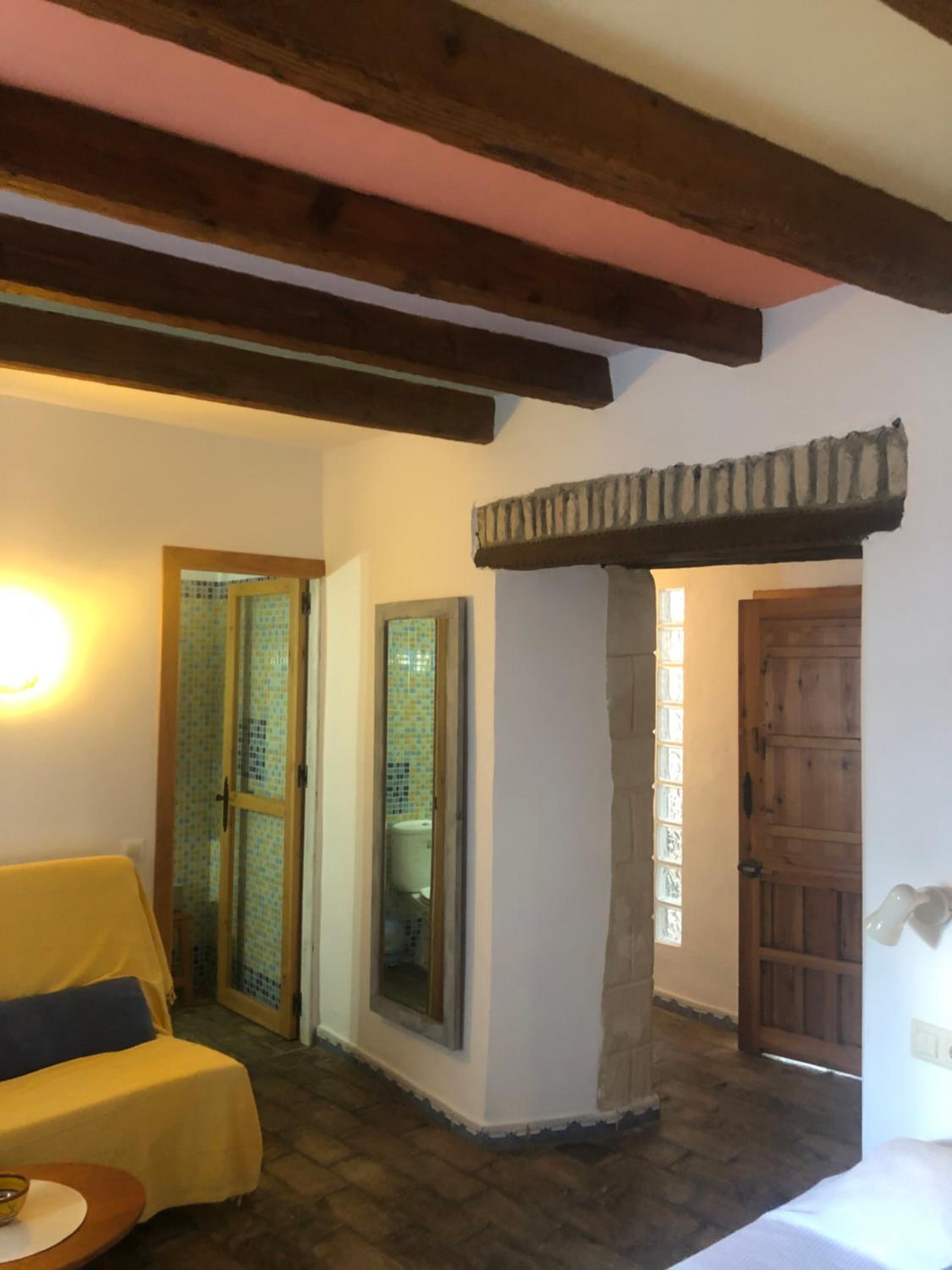 Deluxe Double Room - Photo 8