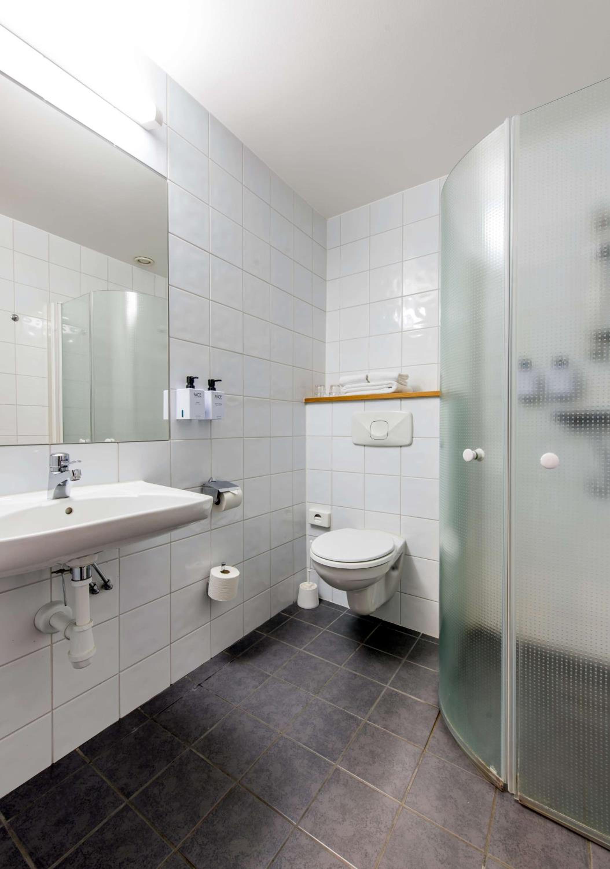 Standard Double or Twin Room photo 2