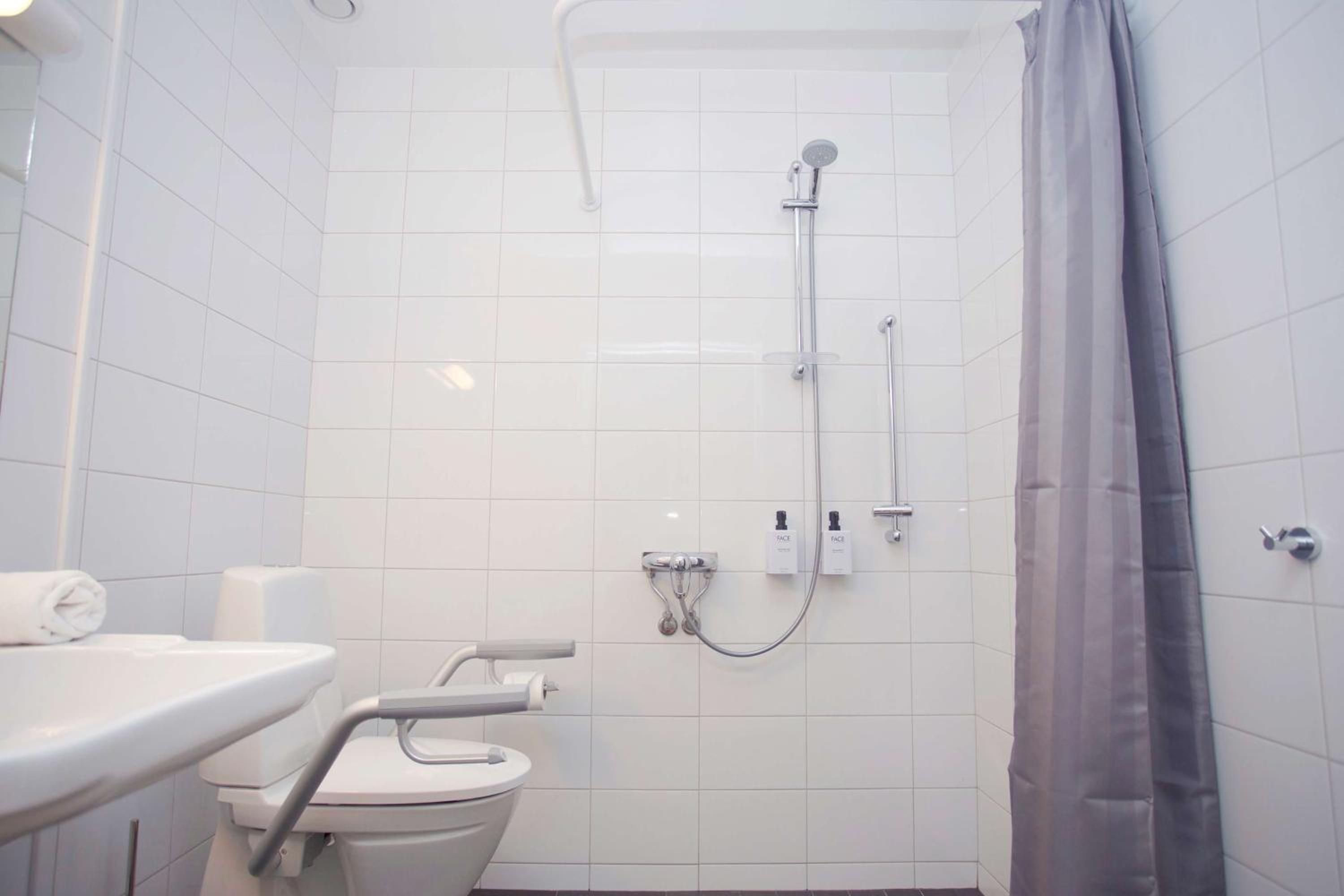 Standard Twin Room - Photo 6