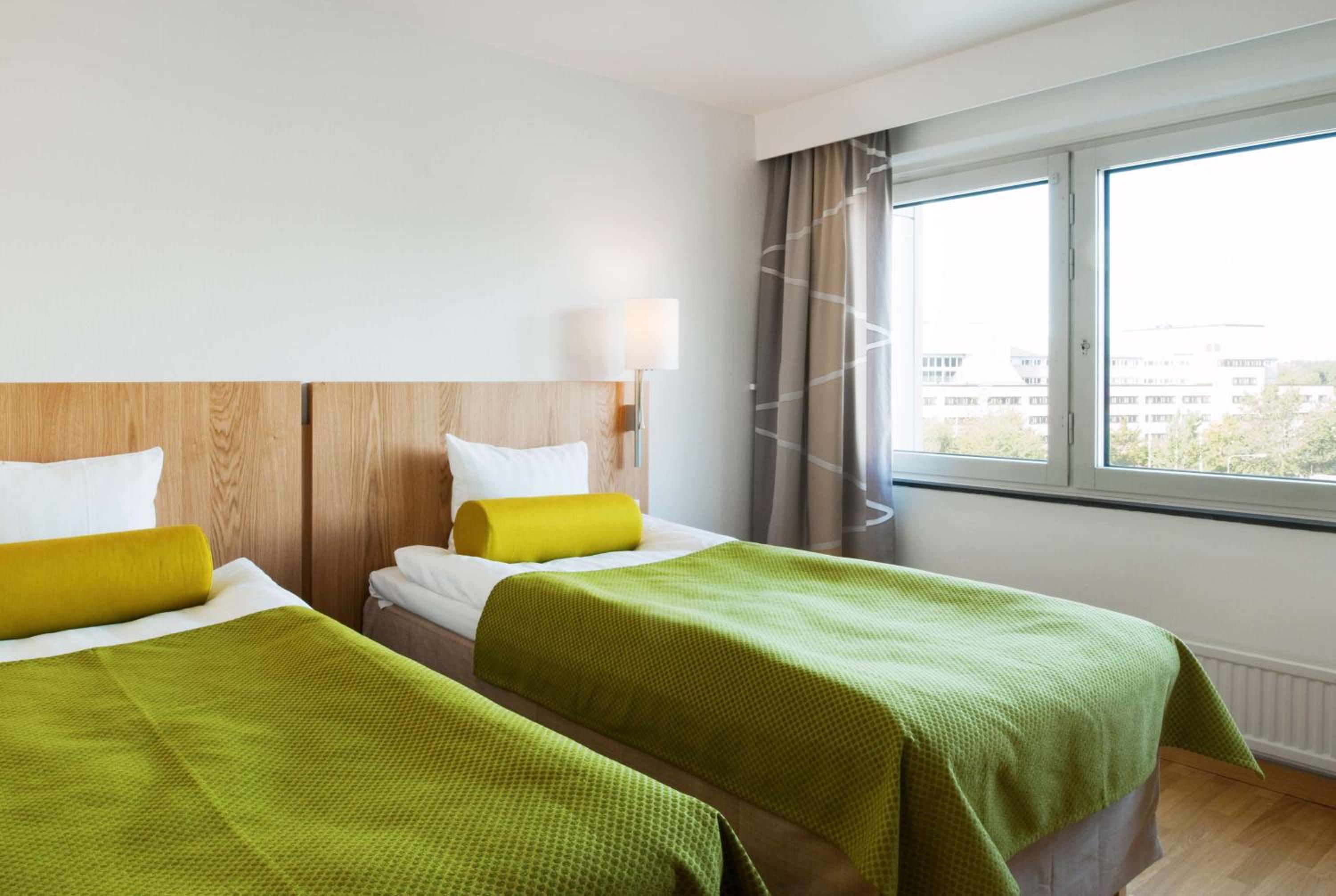 Standard Twin Room - Photo 2