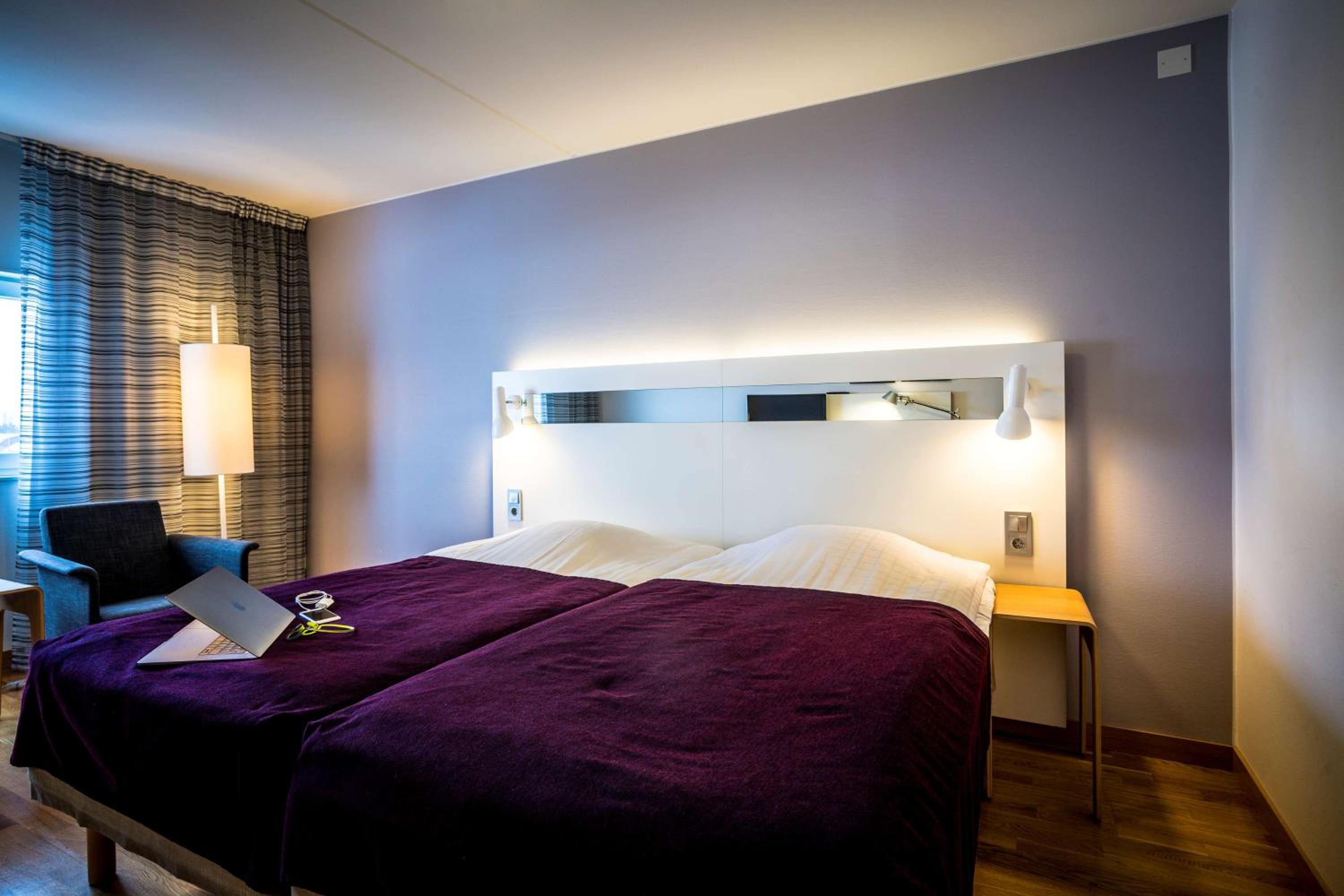 Standard Twin Room - Photo 5