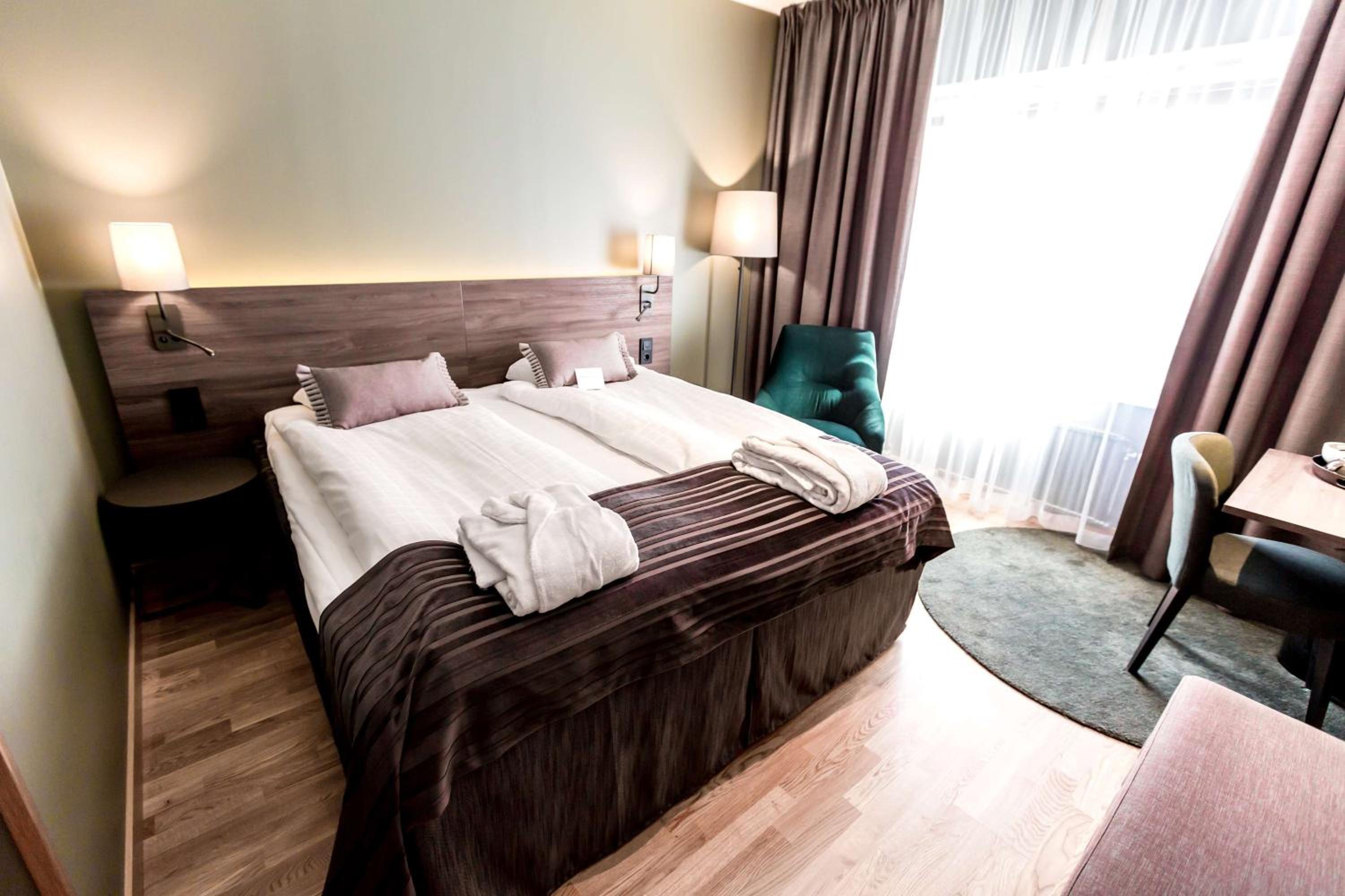 Standard Twin Room - Photo 2