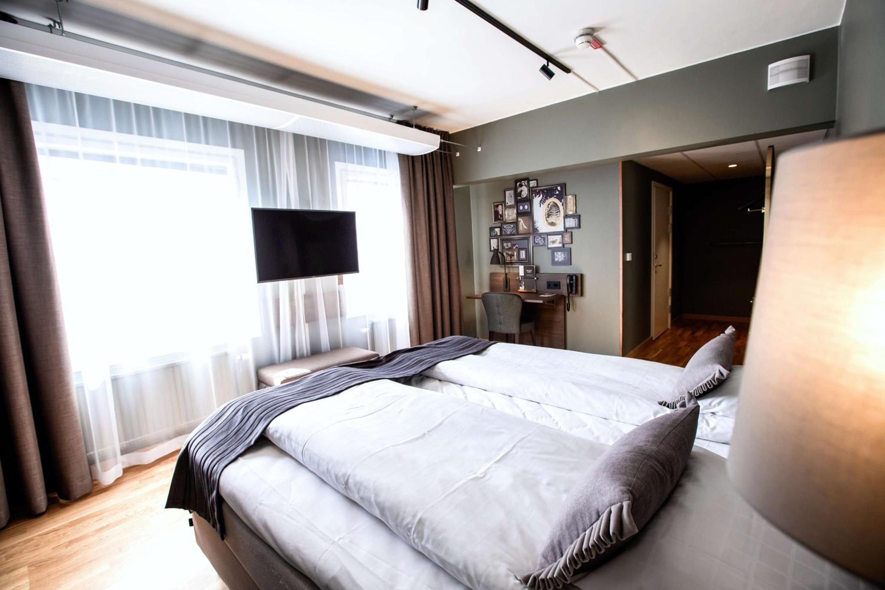 Superior King Room - Photo 4