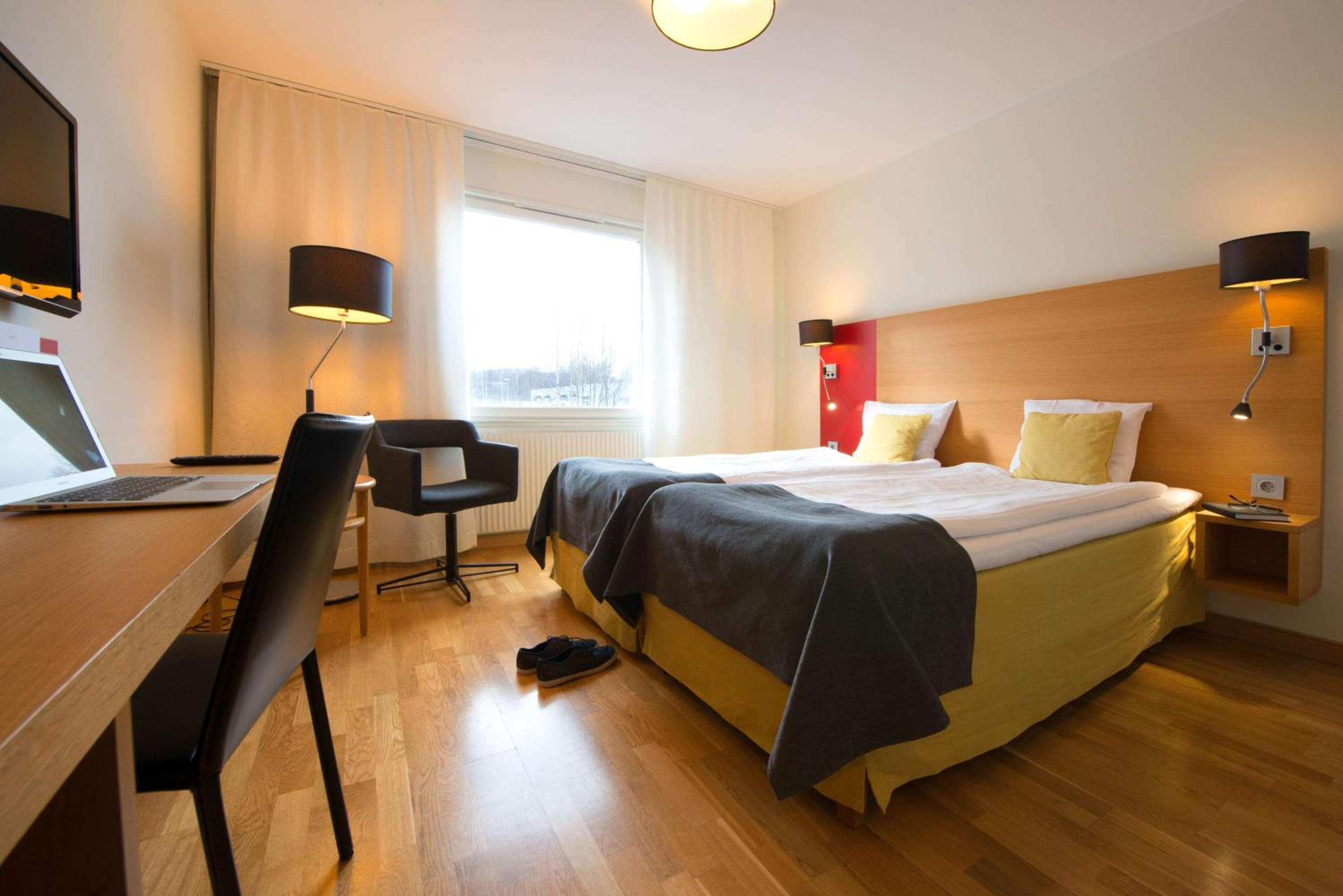 Standard Twin Room - Photo 1