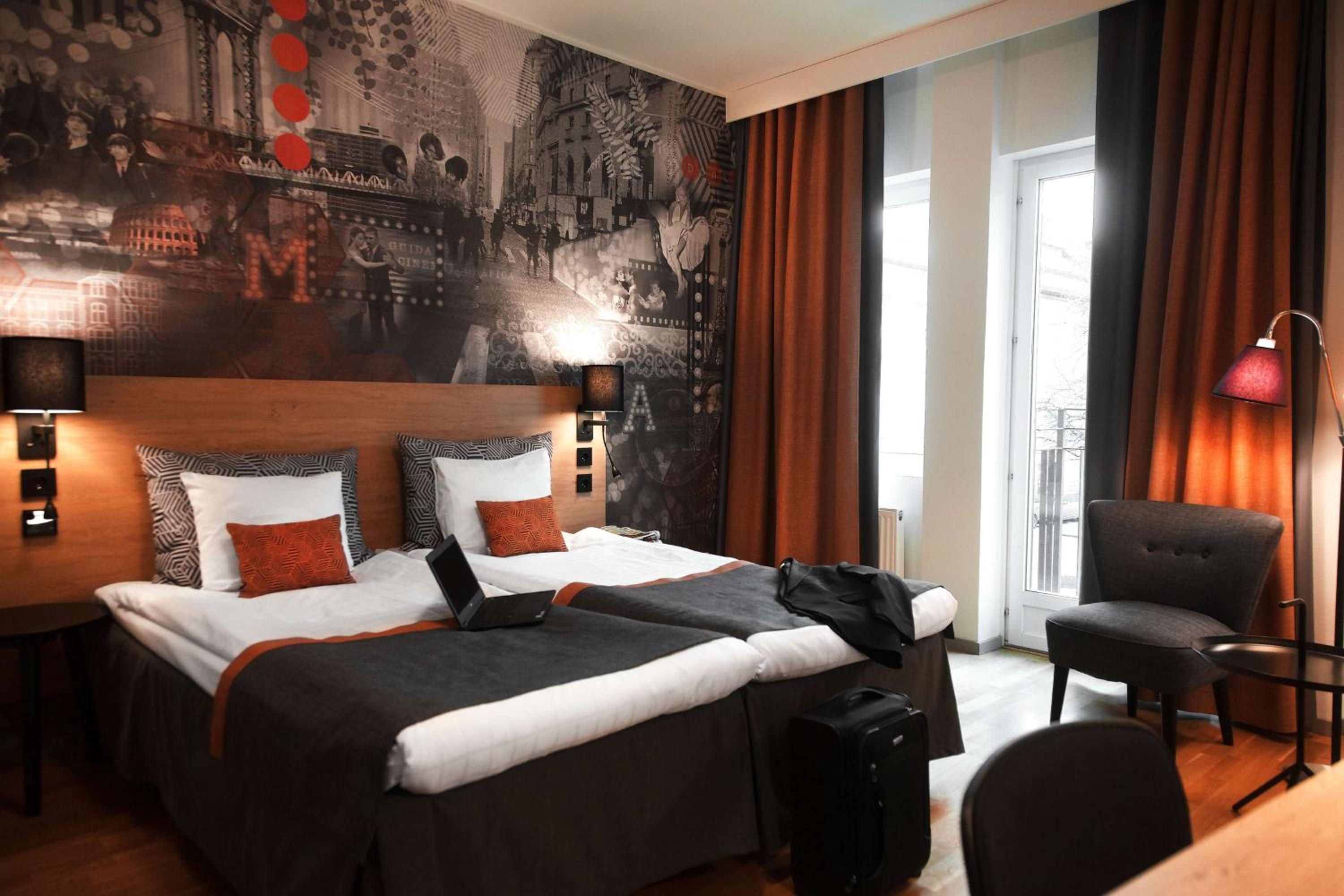 Standard Twin Room - Photo 1