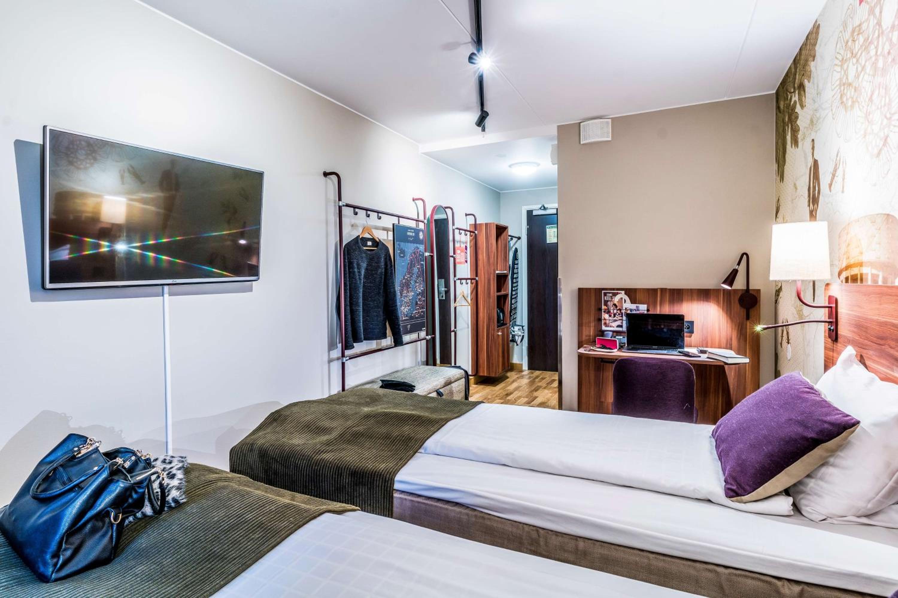 Standard Twin Room - Photo 1