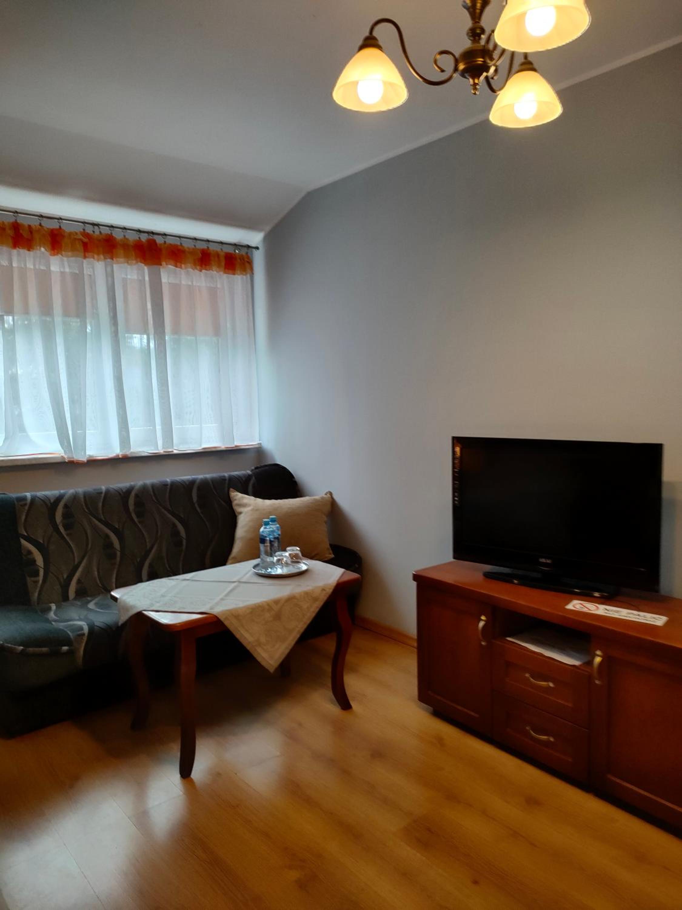 Standard Twin Room with Sofa - Photo 3