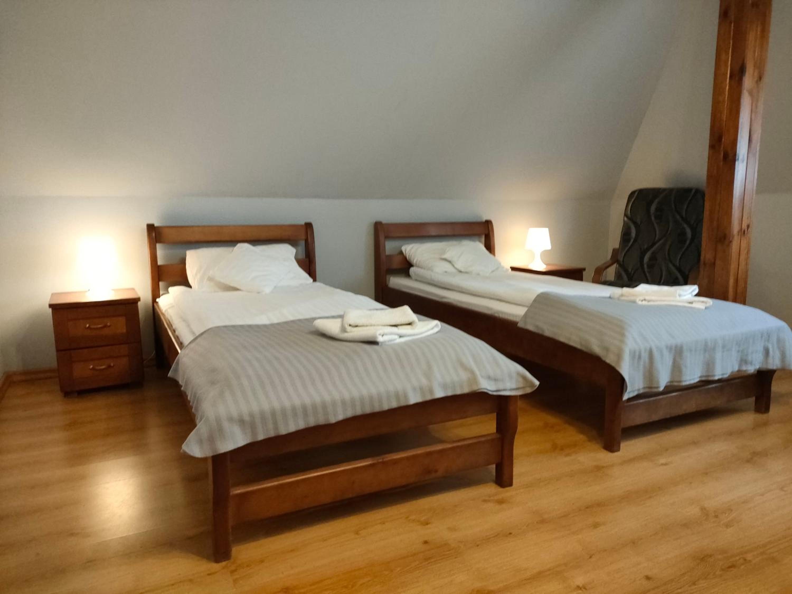 Standard Twin Room with Sofa - Photo 2