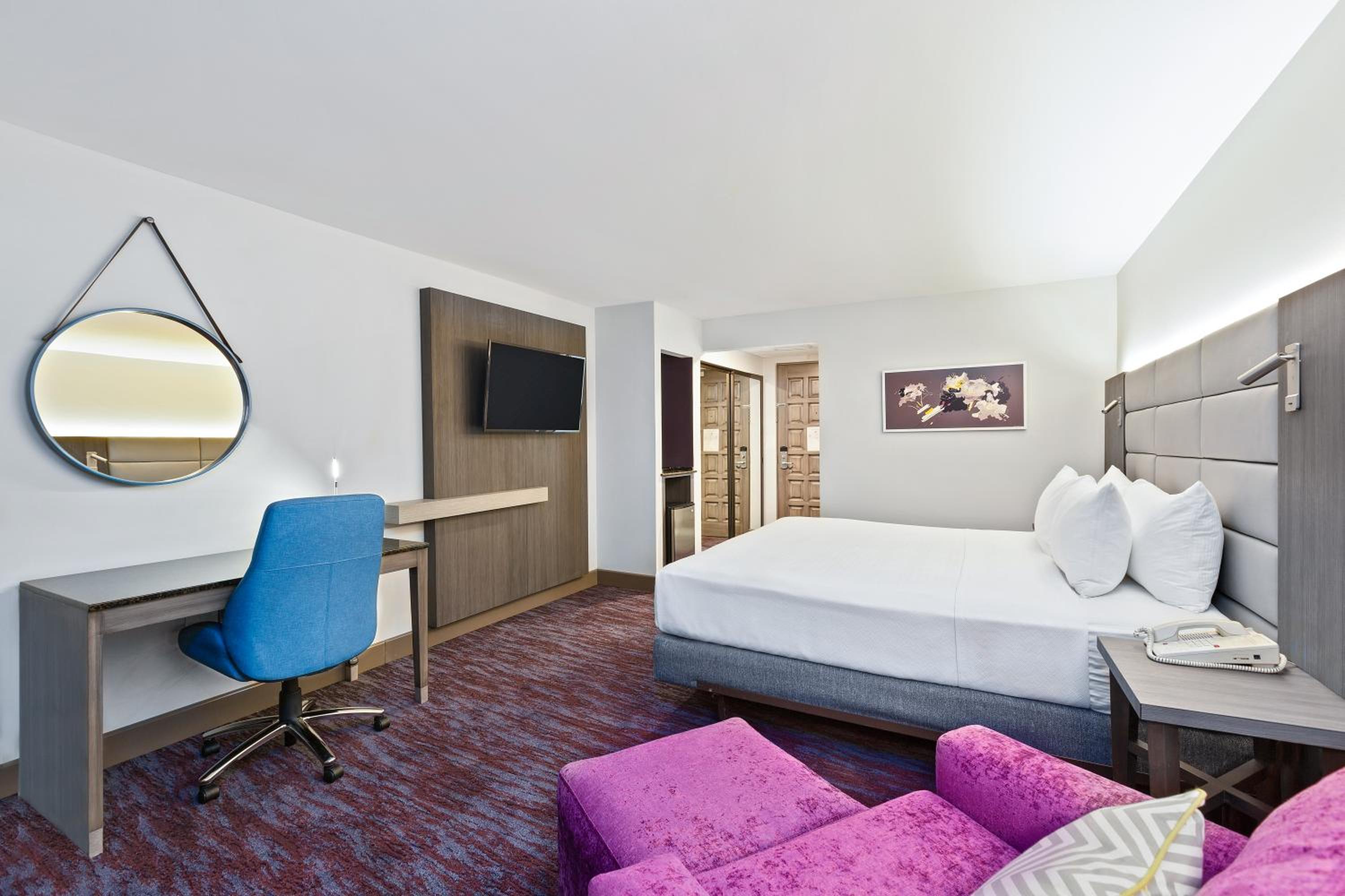 Habitación Estándar con Cama King y Acceso al Salón - Planta Club