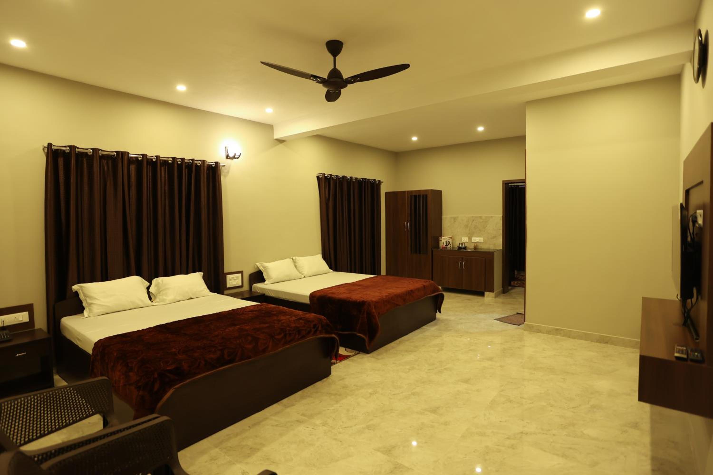 Family Suite with Balcony photo 3