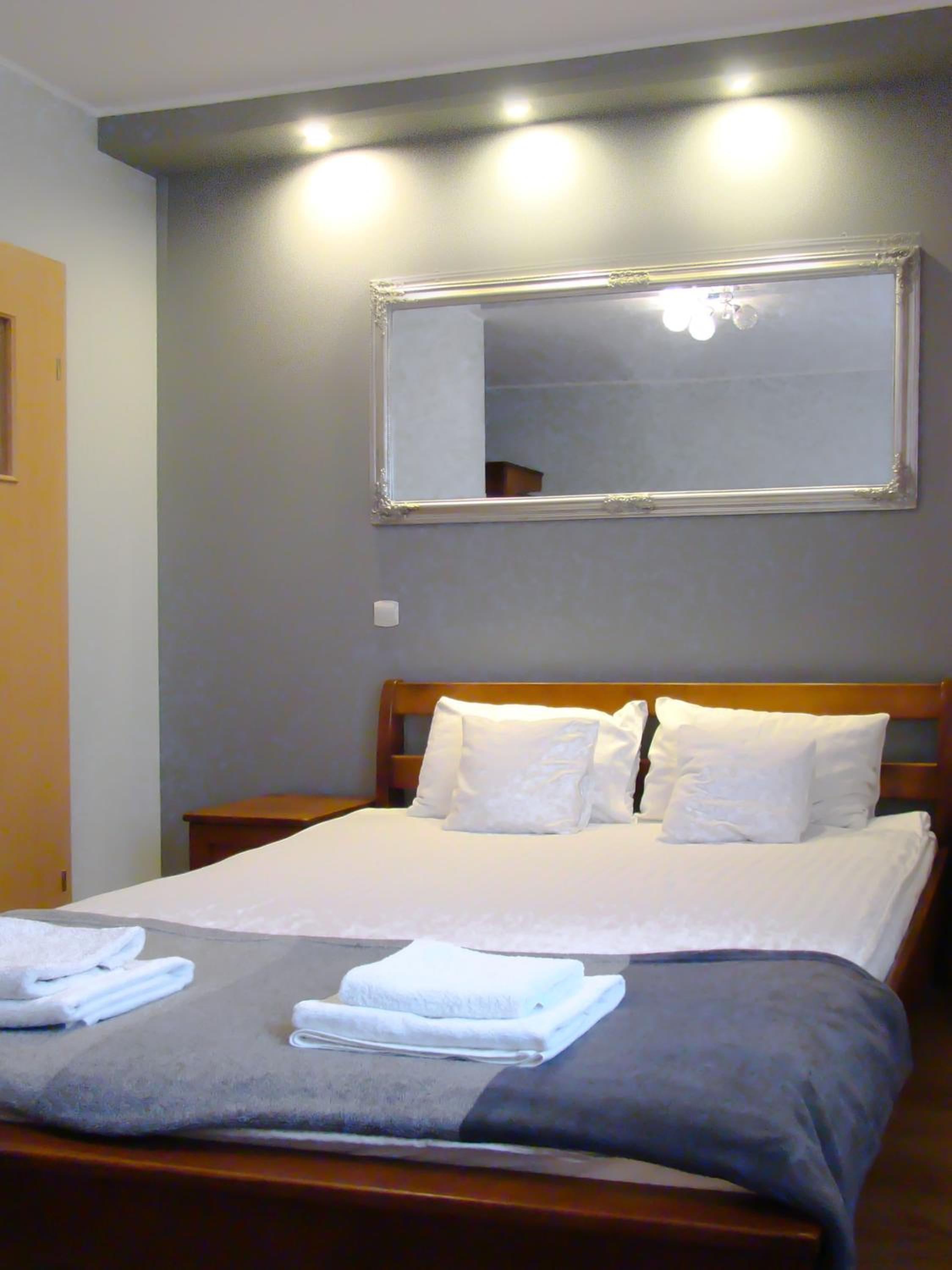 Double Room - Photo 5