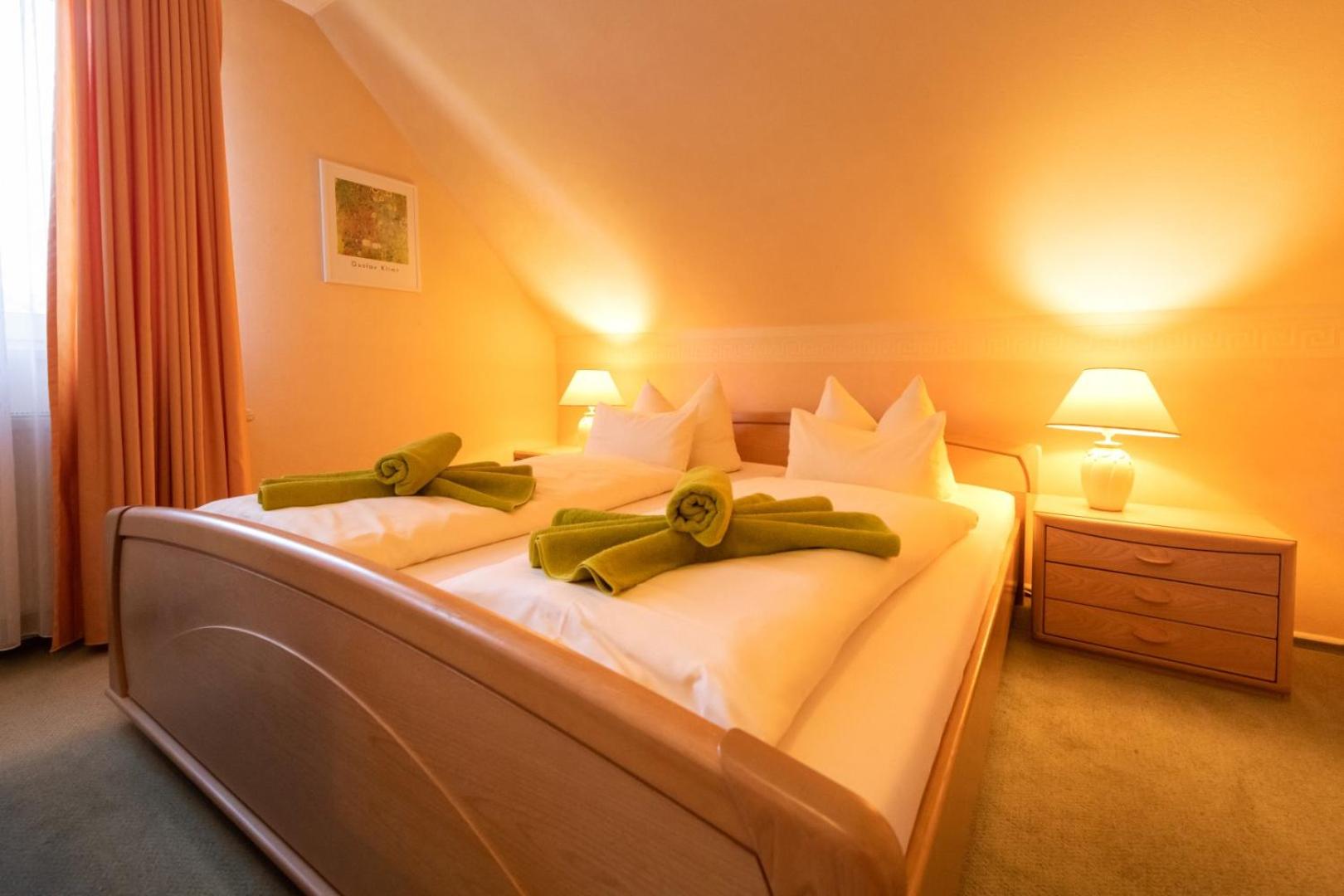 Deluxe Room (2 Adults + 1 Child) photo 3