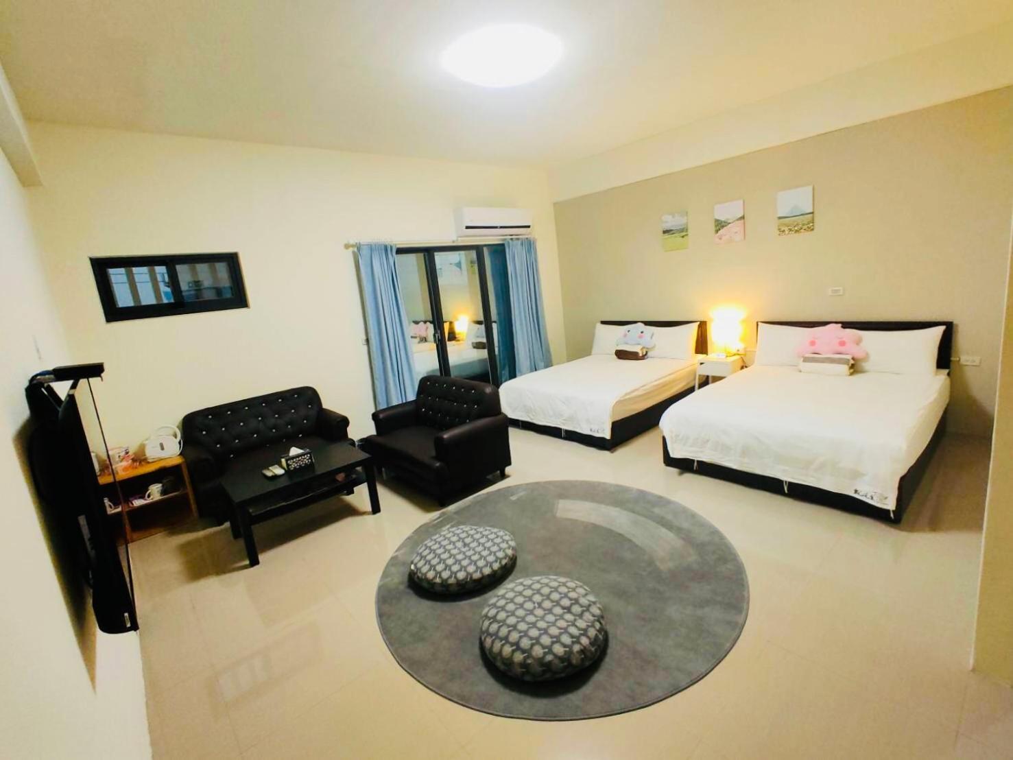 Twin Room with Private Bathroom photo 1