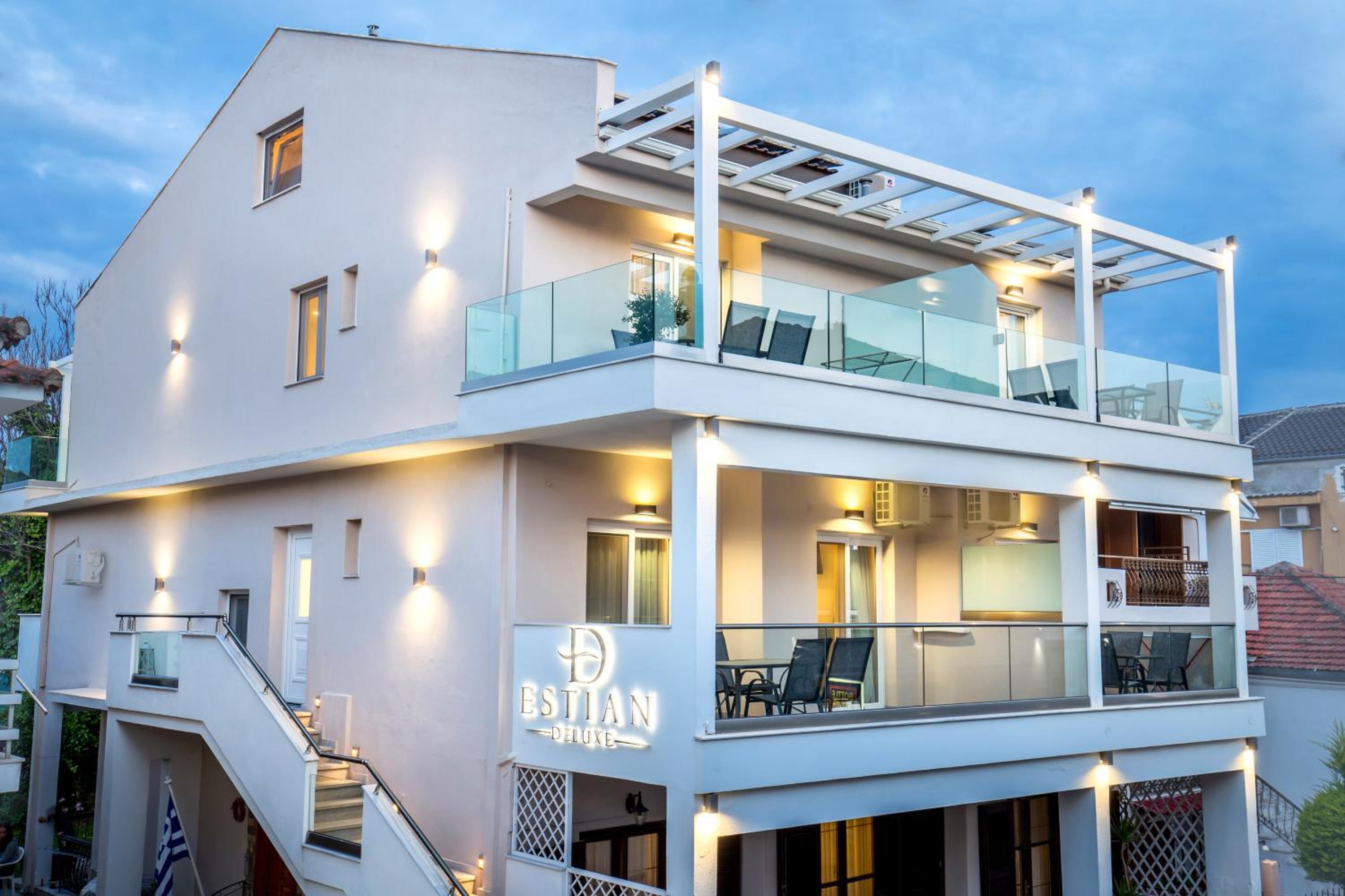 Suite - Split Level photo 3
