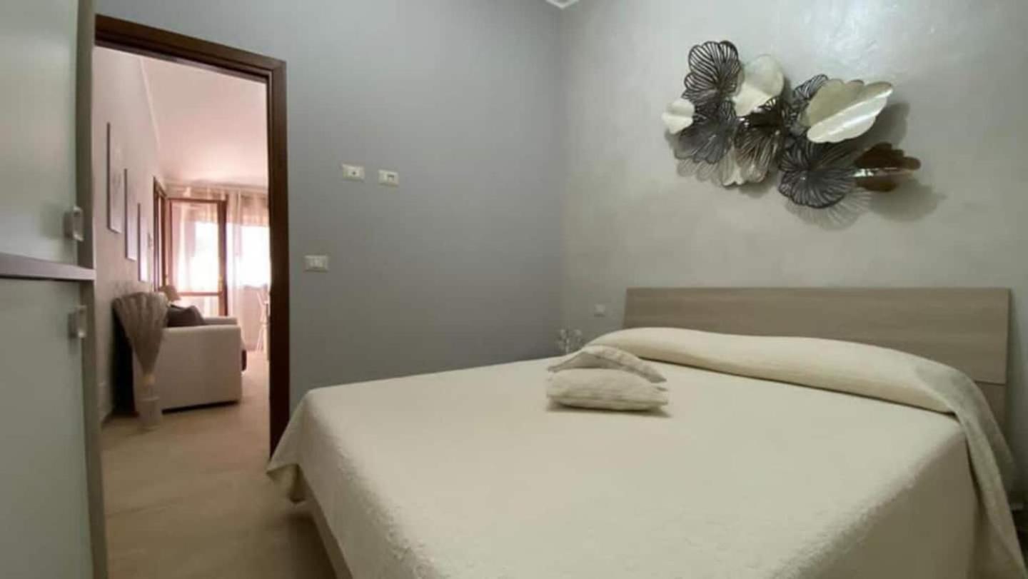 Two-Bedroom House photo 3