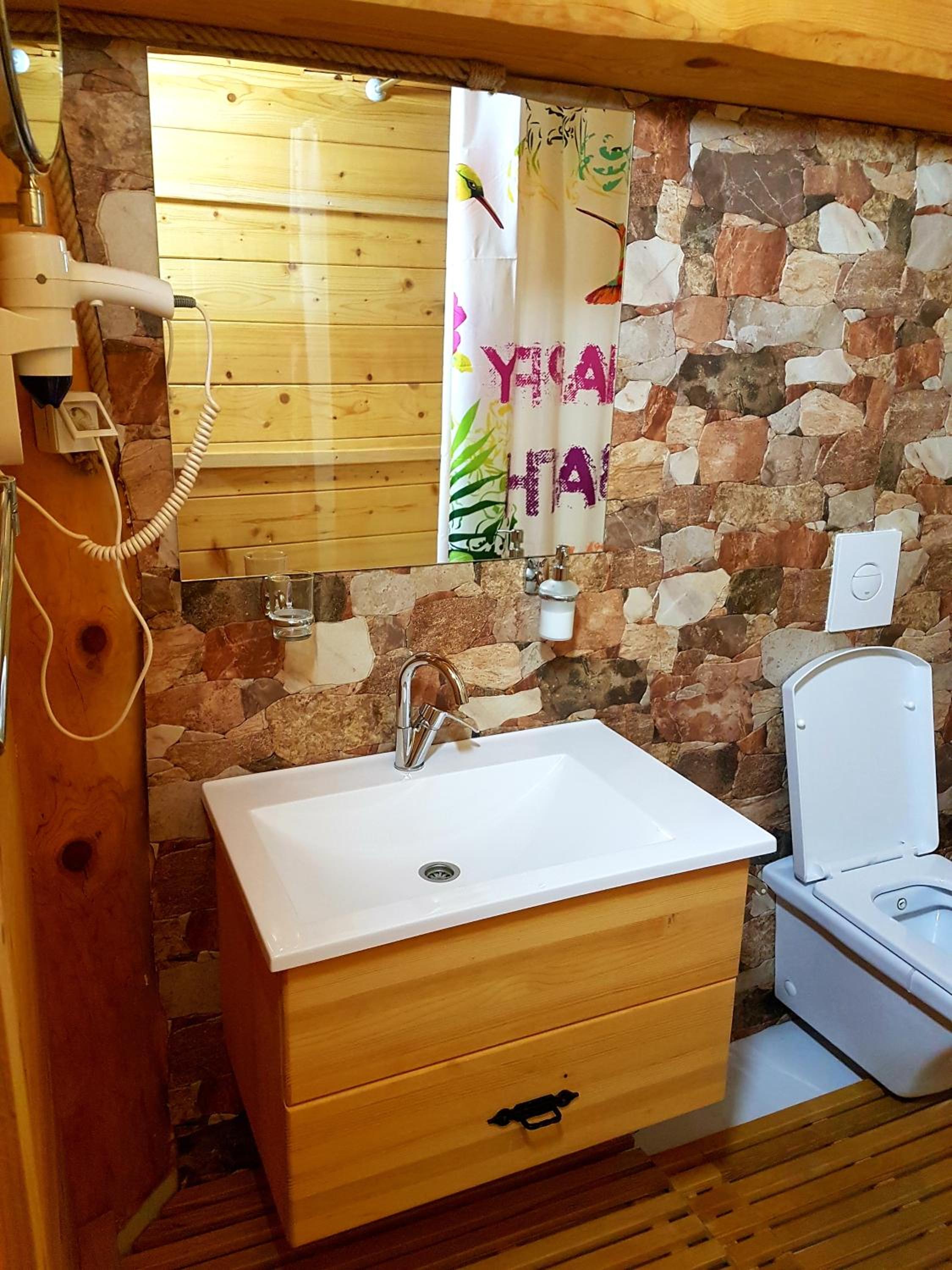 Deluxe Triple Room photo 2