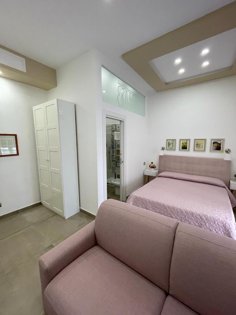 Deluxe Double Room with Balcony - Photo 3