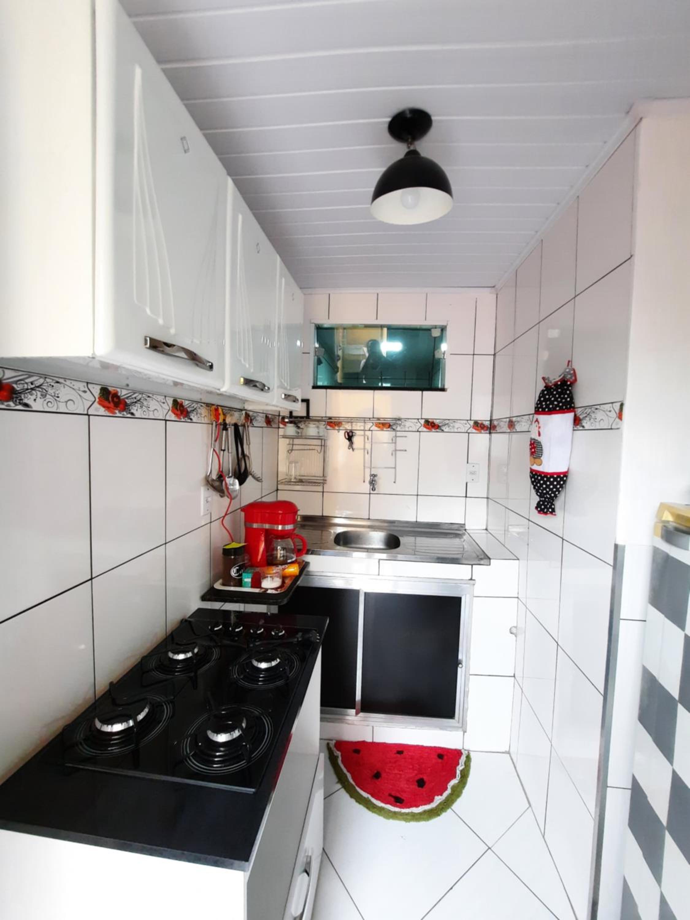 One-Bedroom House - Photo 13