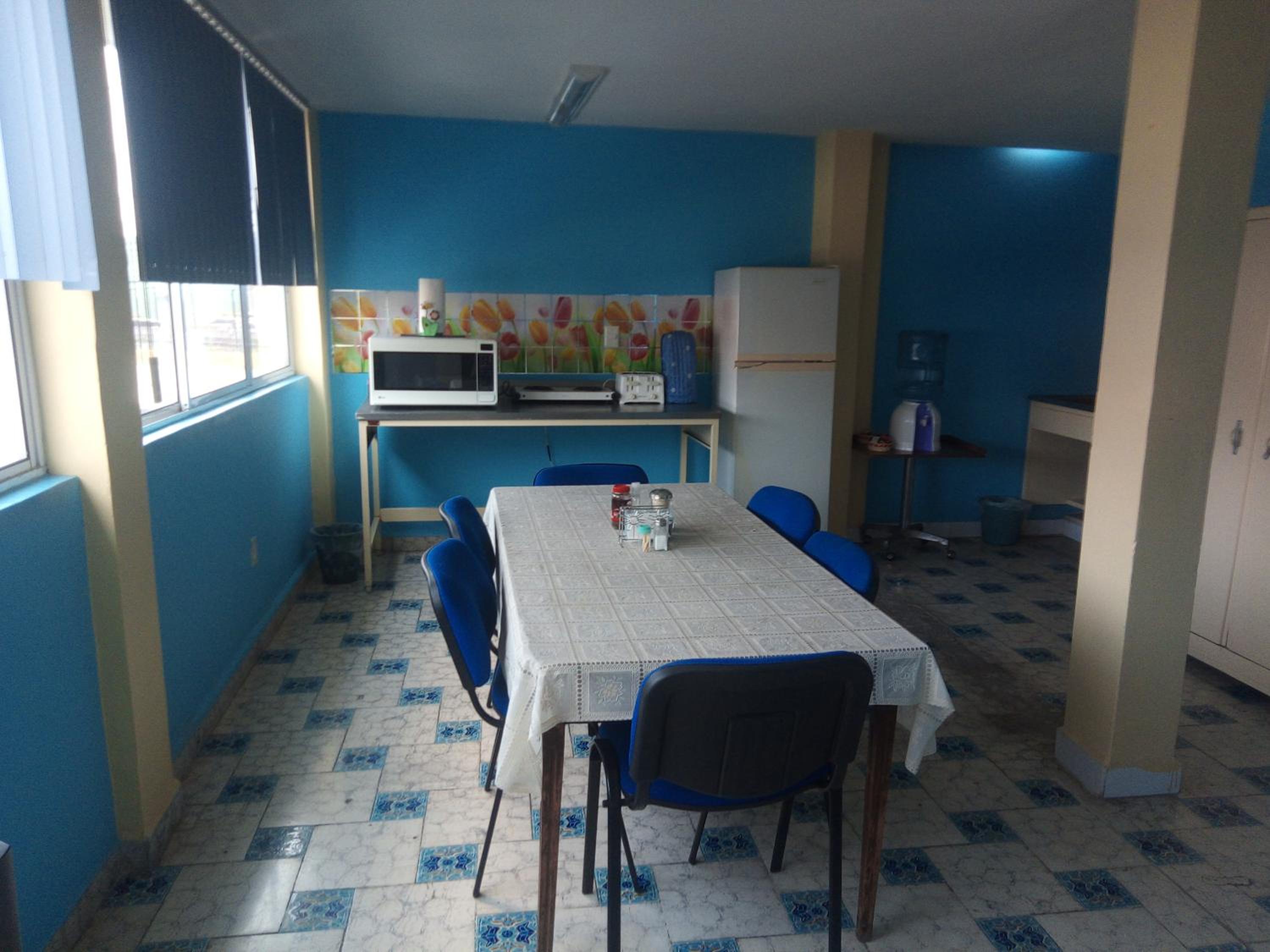 Twin Room - Photo 14