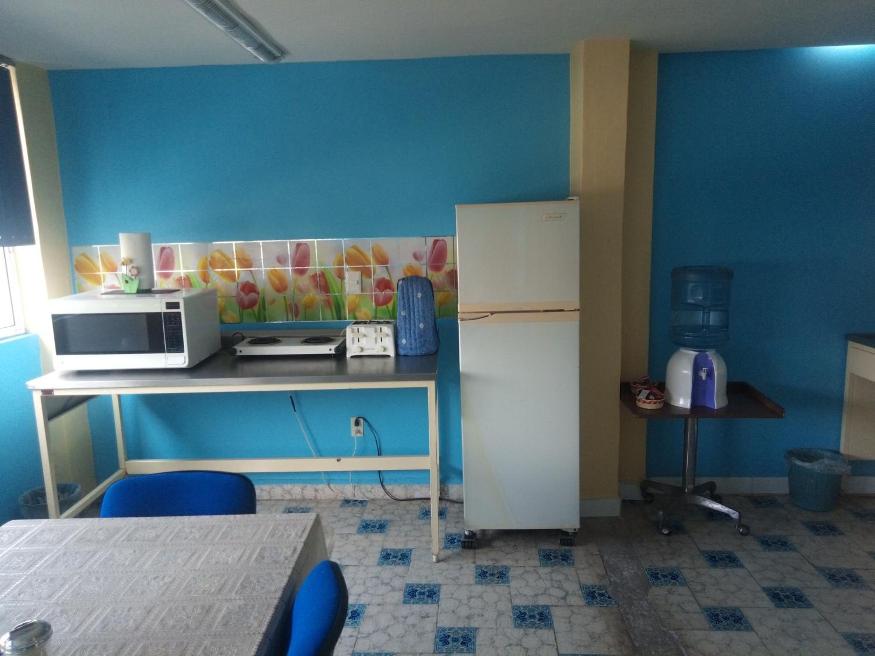 Twin Room - Photo 12