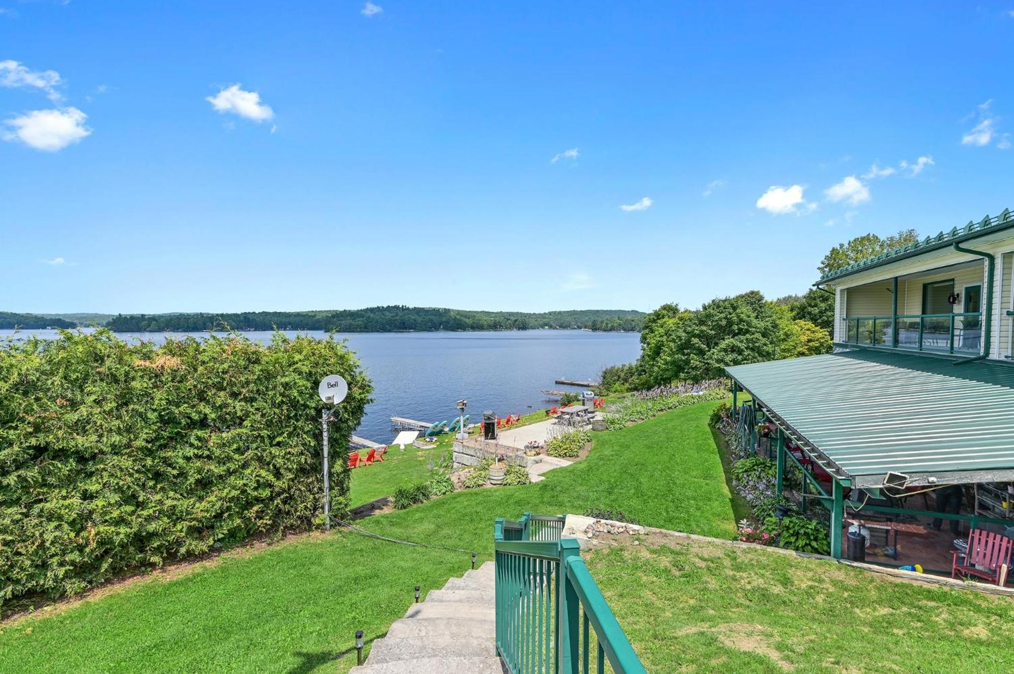 Apartment with Lake View photo 2