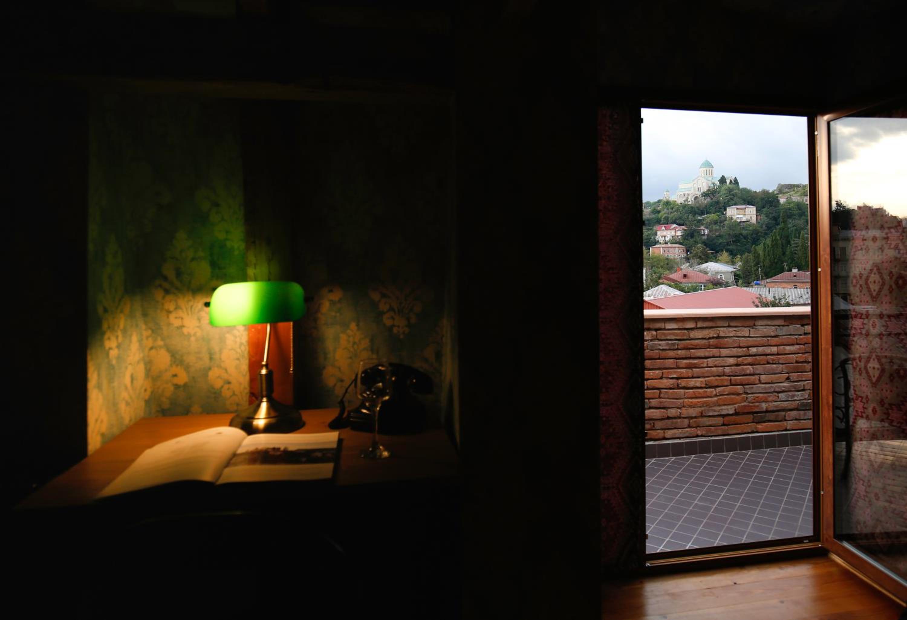 Deluxe Double Room with Balcony photo 3