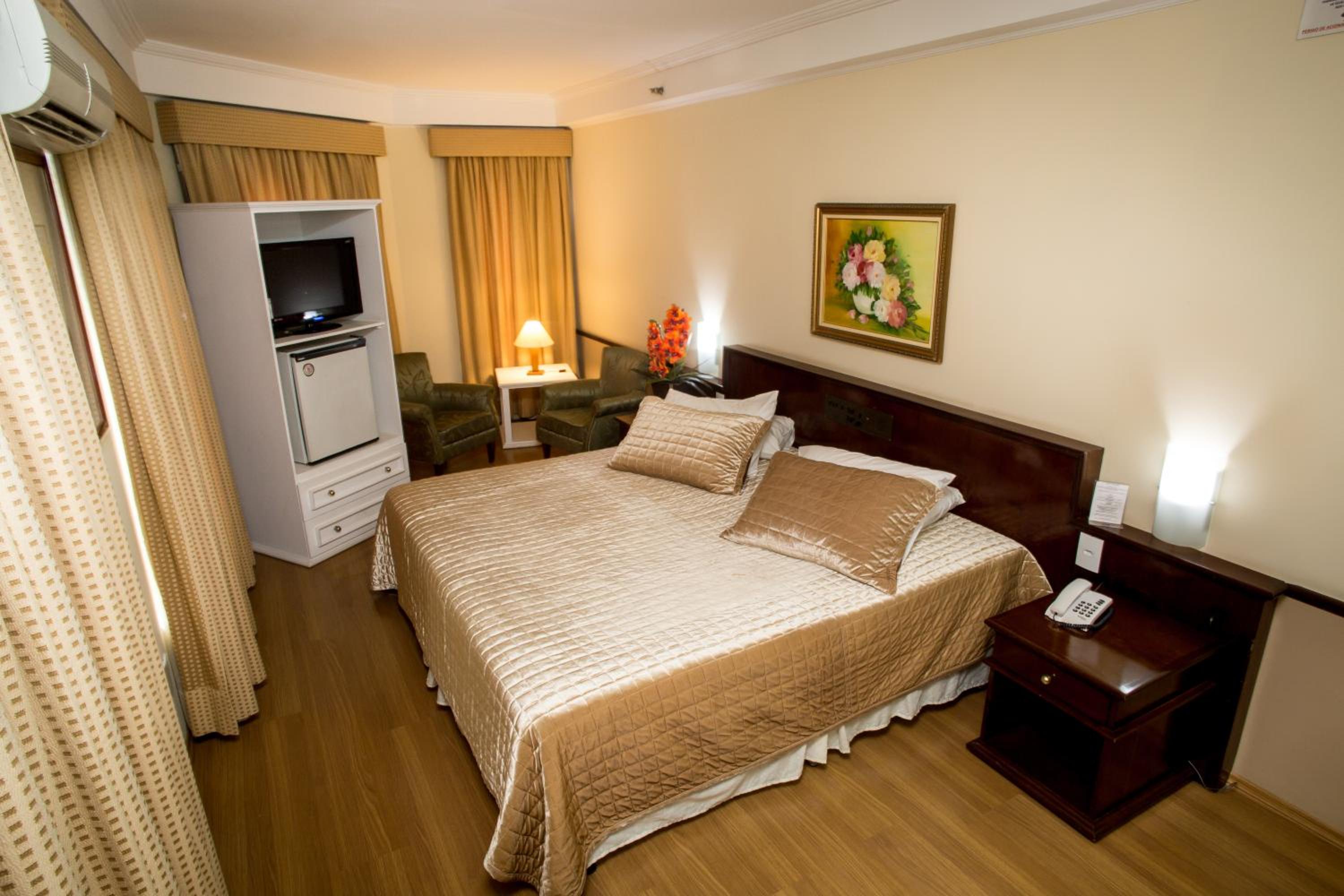 Deluxe Suite photo 1