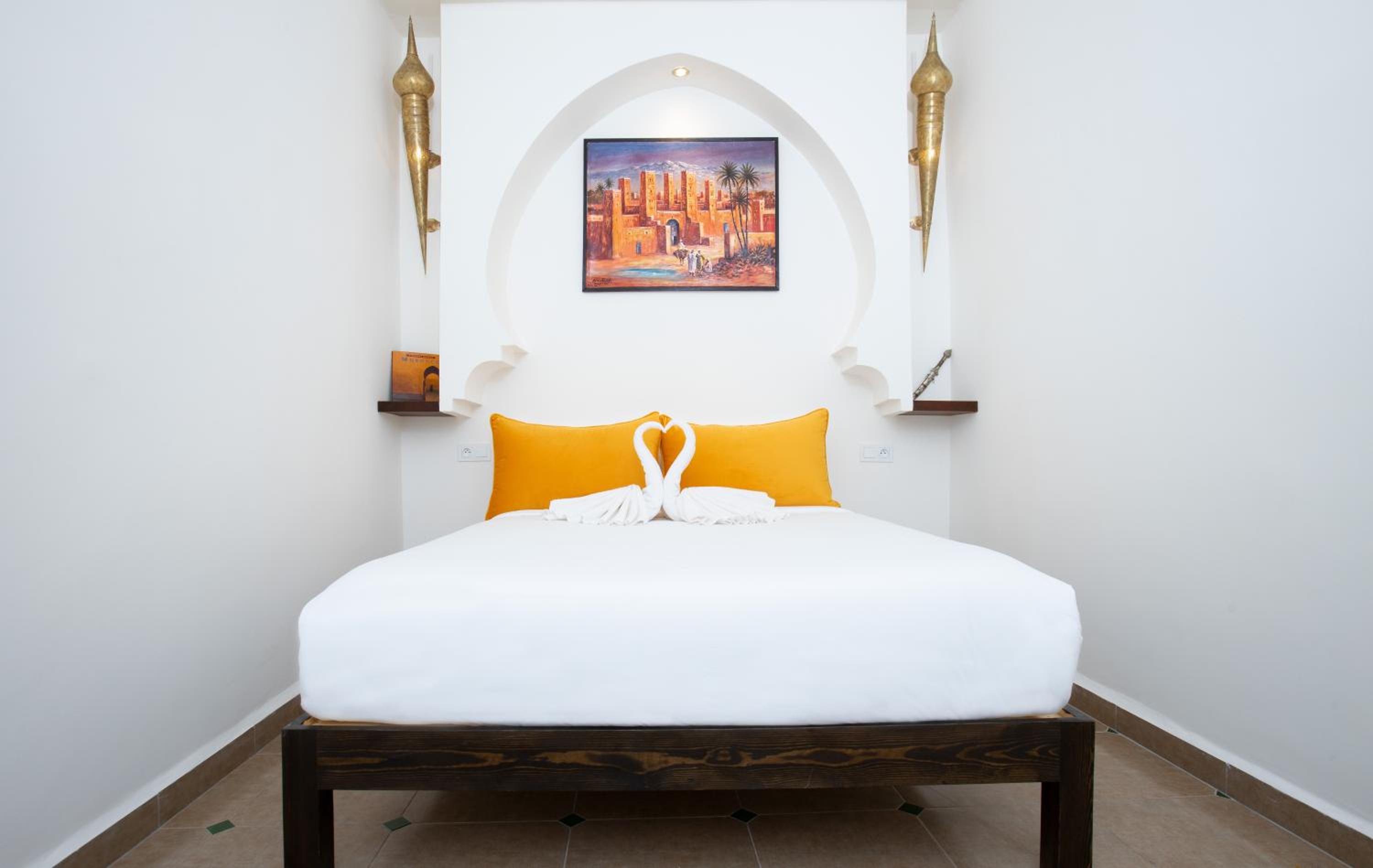 Deluxe Double Room with Shower - Photo 1