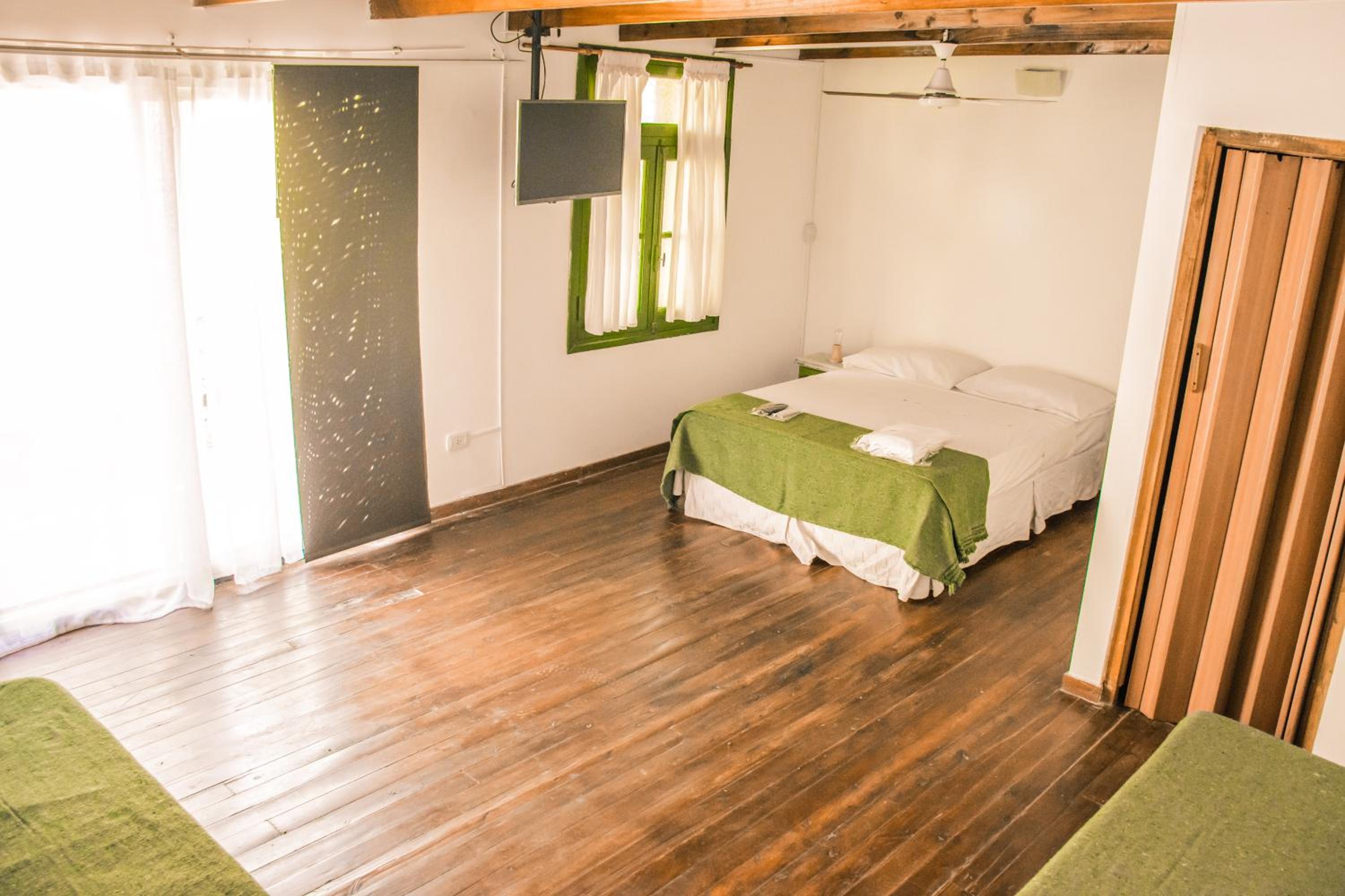 Economy Triple Room