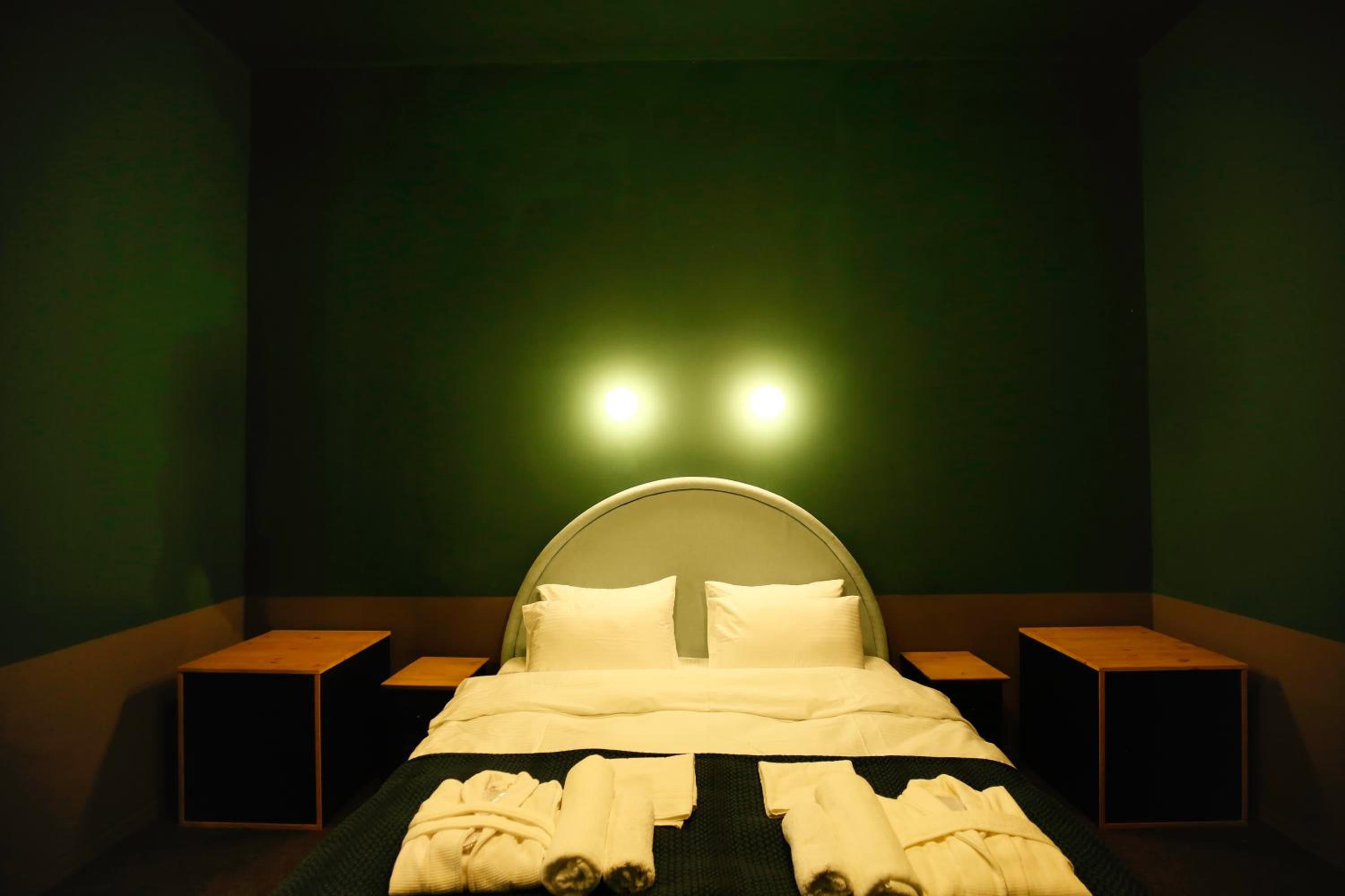 King Room with Two King Beds photo 2