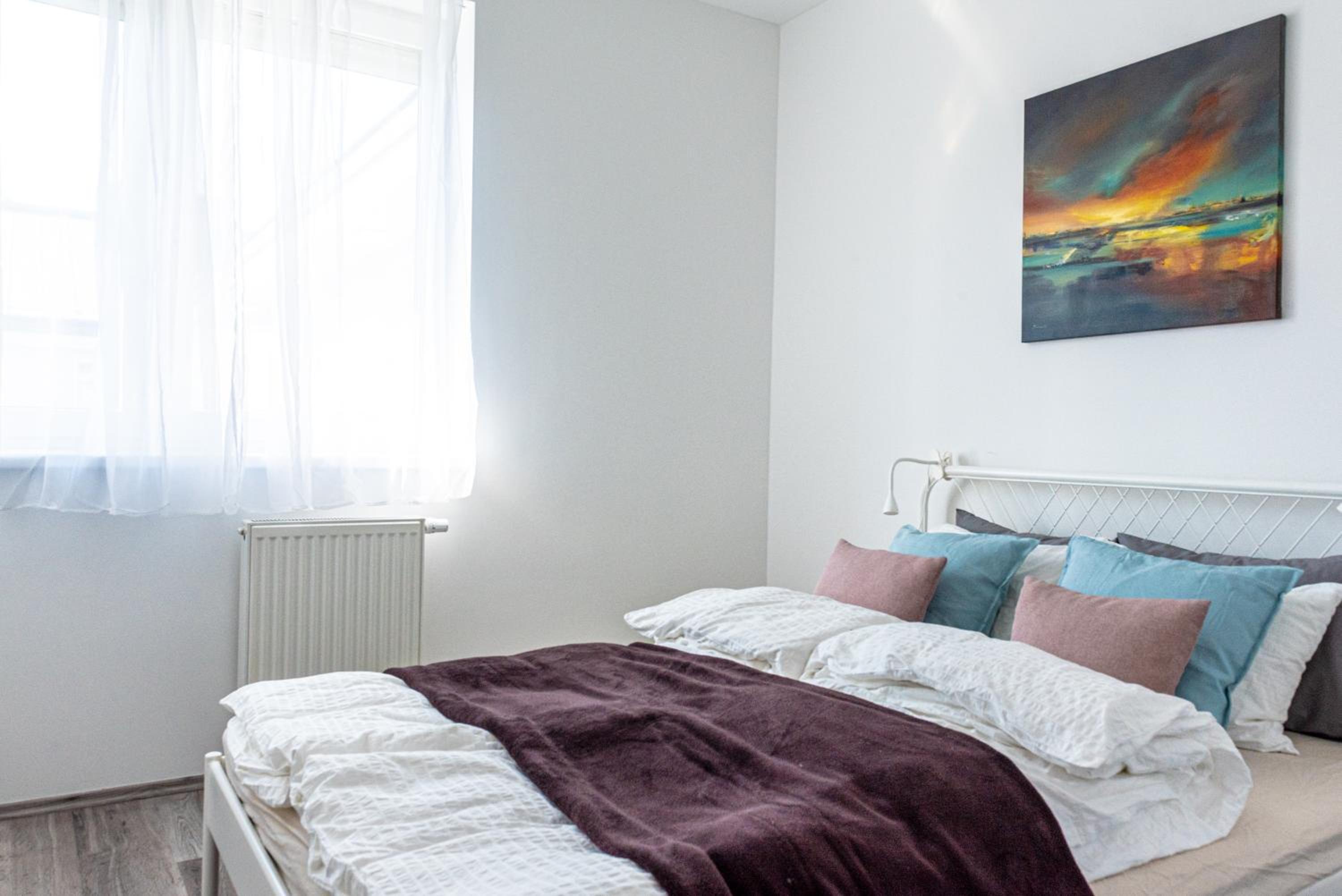 One-Bedroom Apartment - Photo 6