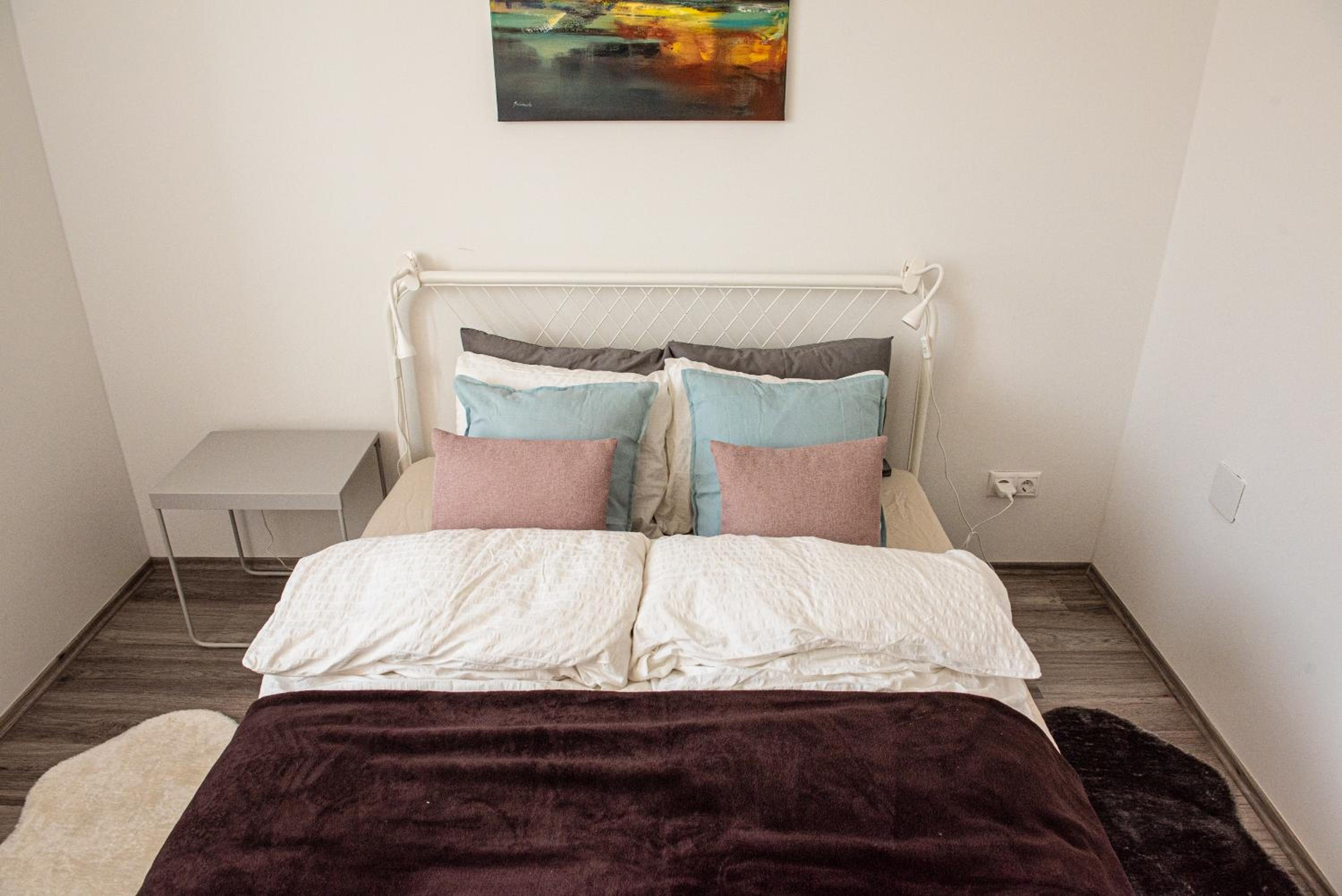 One-Bedroom Apartment - Photo 14