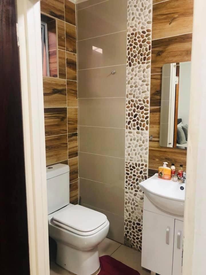 Deluxe Double Room with Balcony - Photo 5