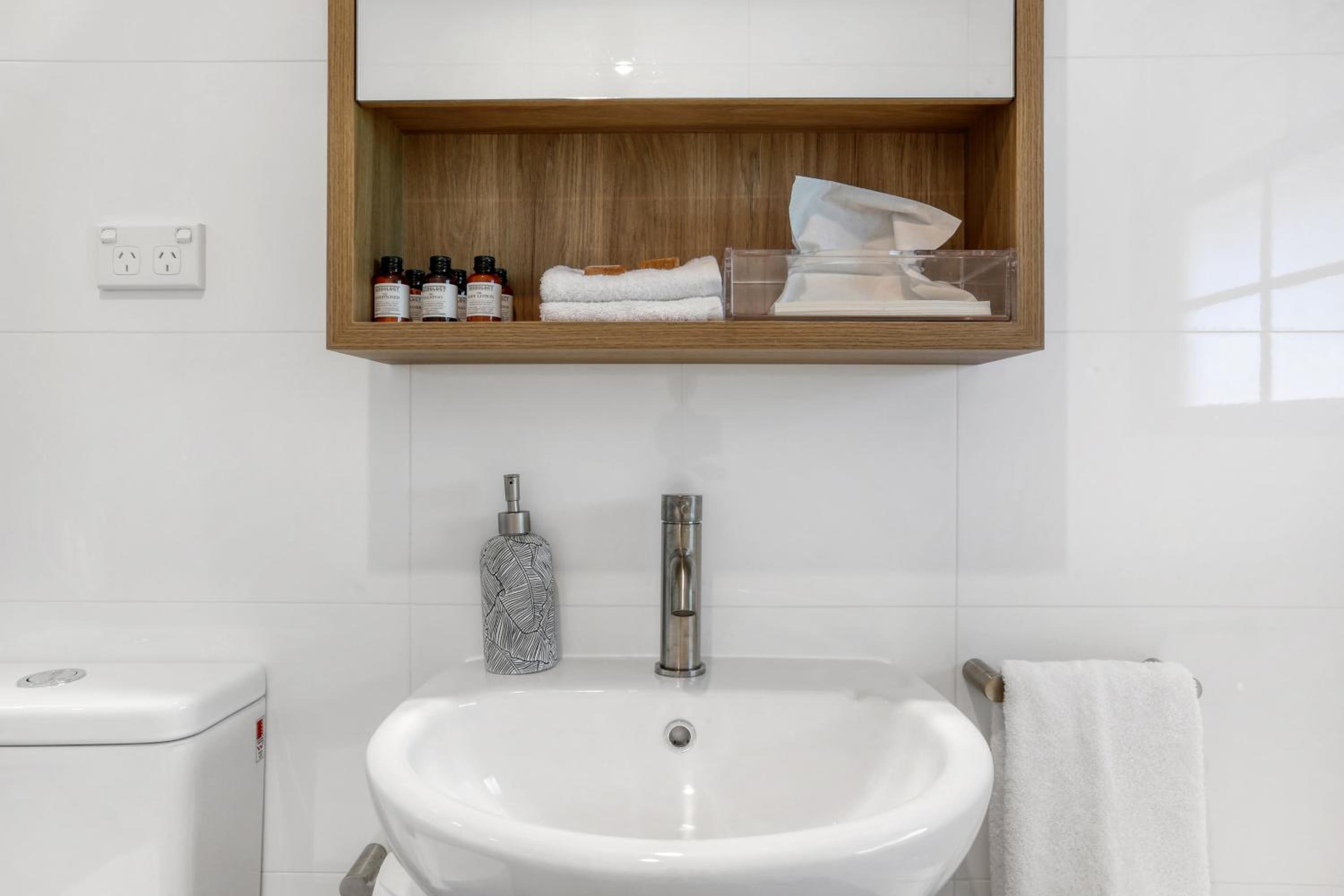 Deluxe King Suite 6 photo 2