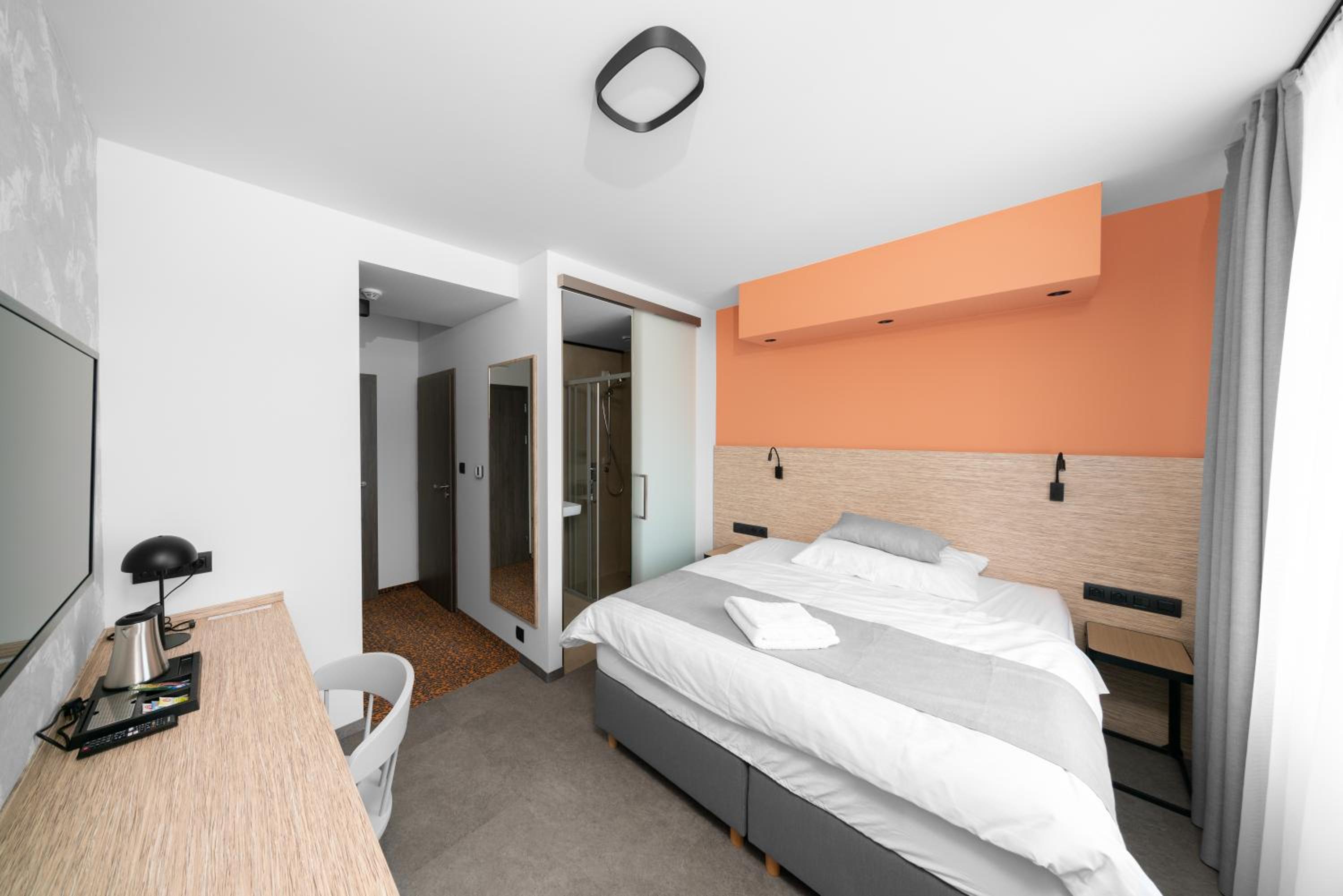 Standard Double Room - Photo 6