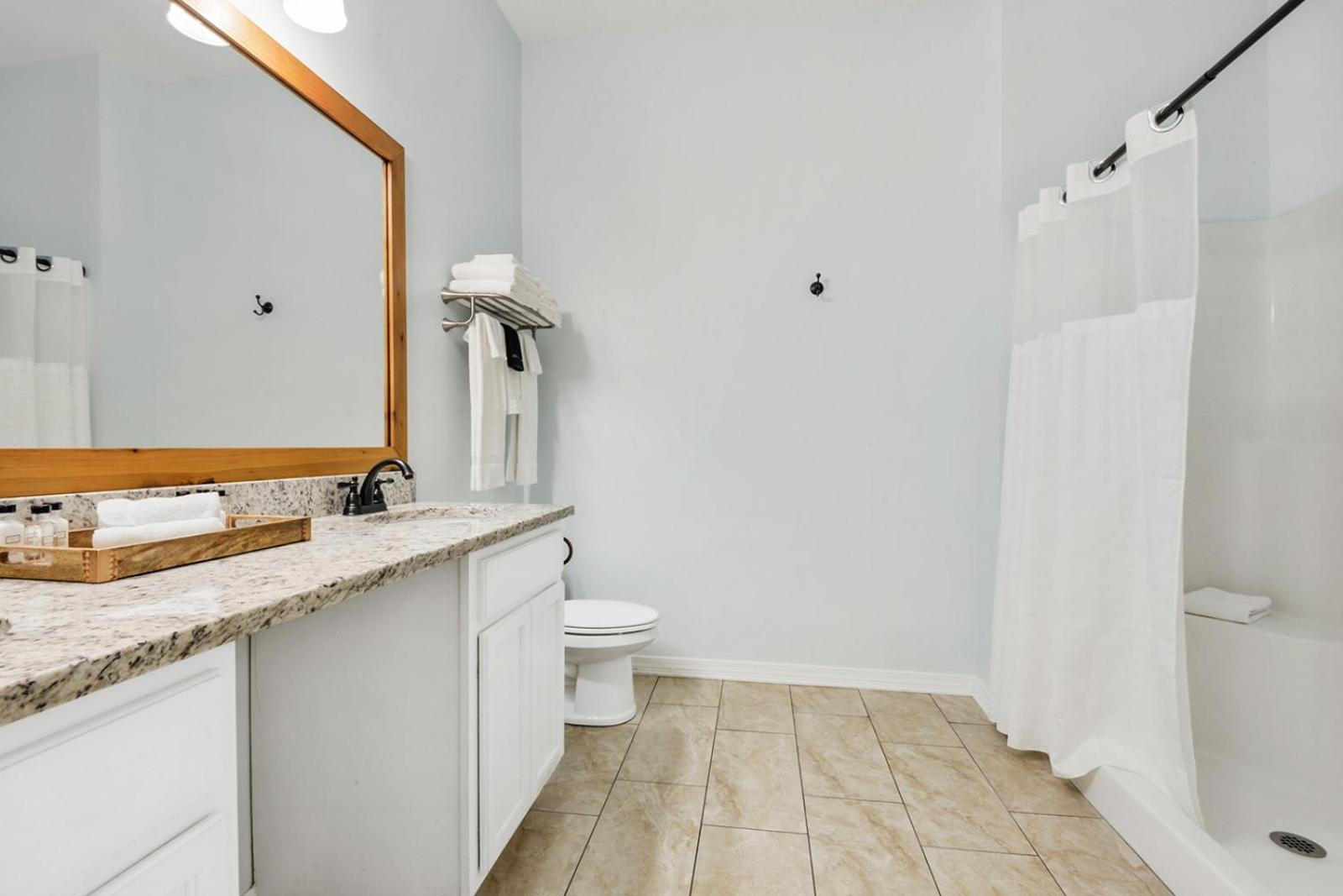 King Suite with Balcony photo 2