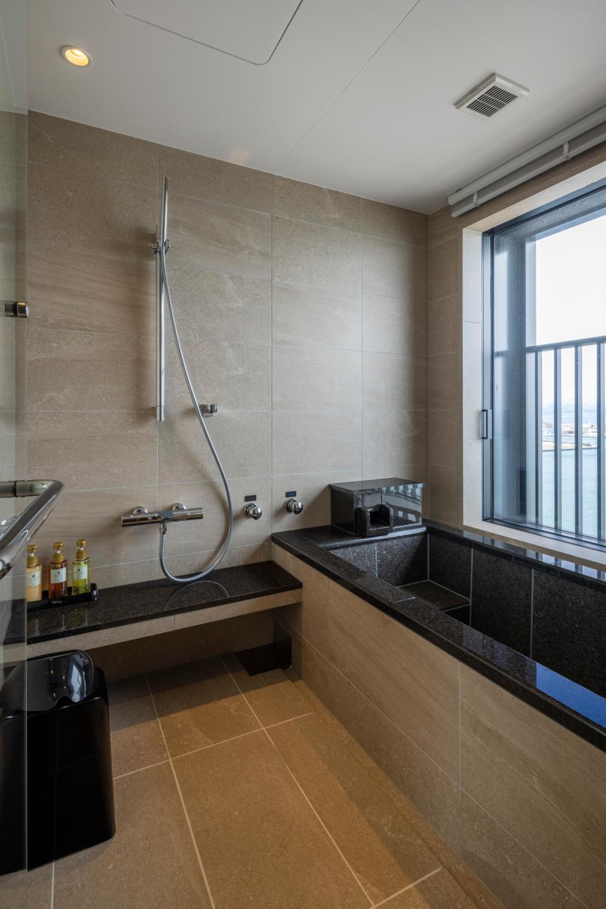 Luxury Twin Room (2 Adults) - Non-Smoking - Photo 17