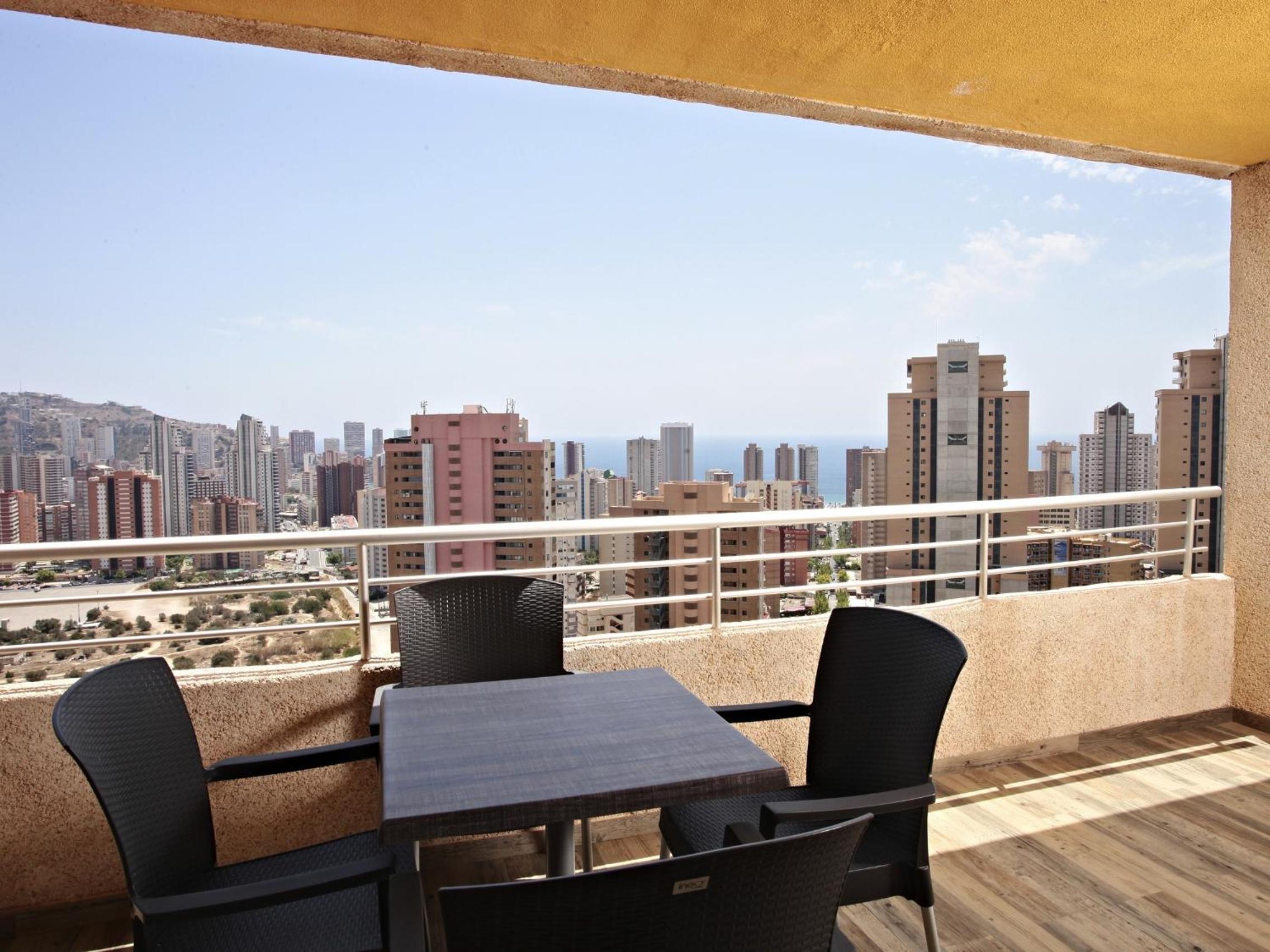 Junior Suite with Pool View (2 Adults + 1 Child) photo 2