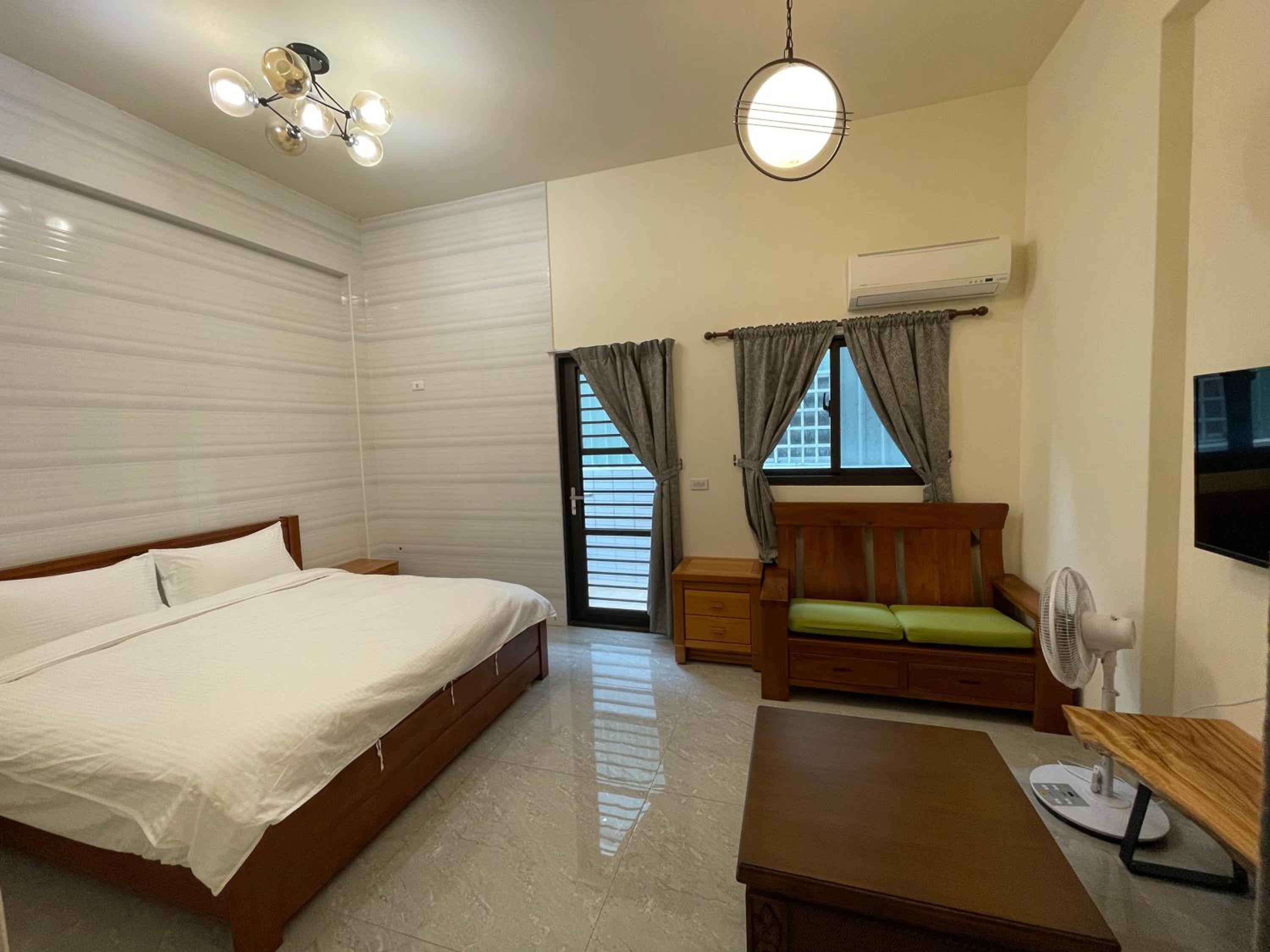 Double Room with Private Bathroom photo 2