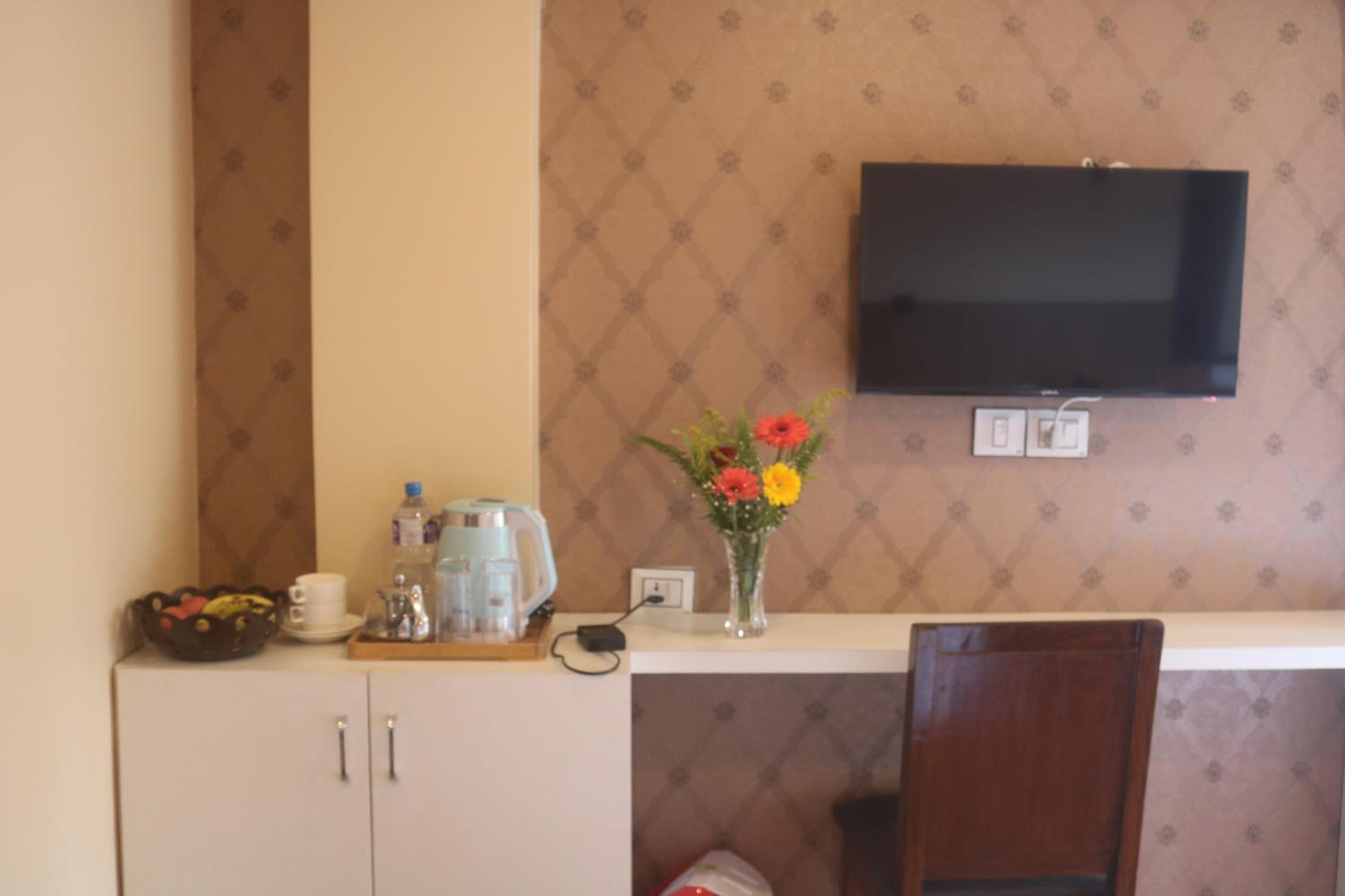 Deluxe Double or Twin Room with Balcony - Photo 1