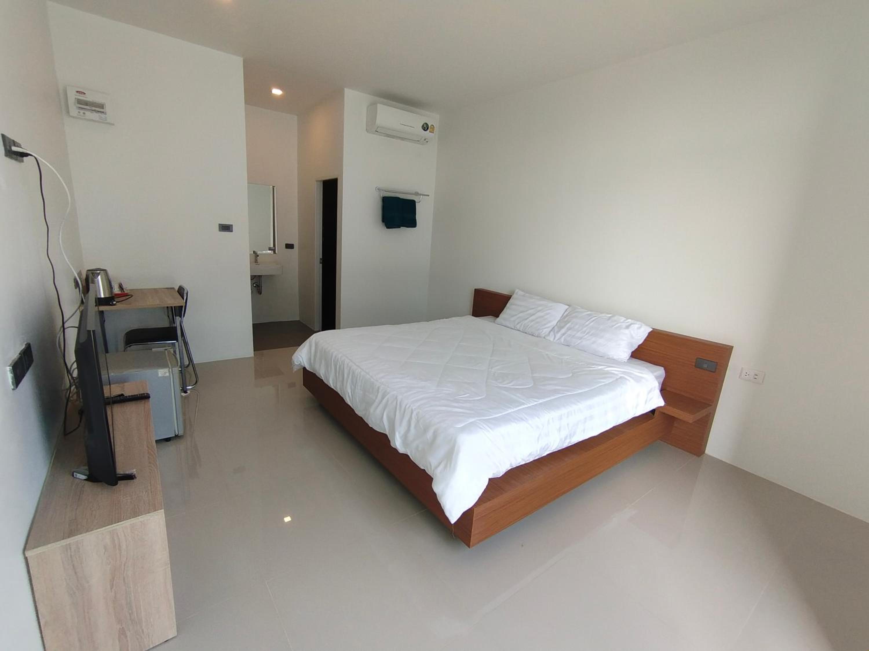 Standard King Room - Photo 1