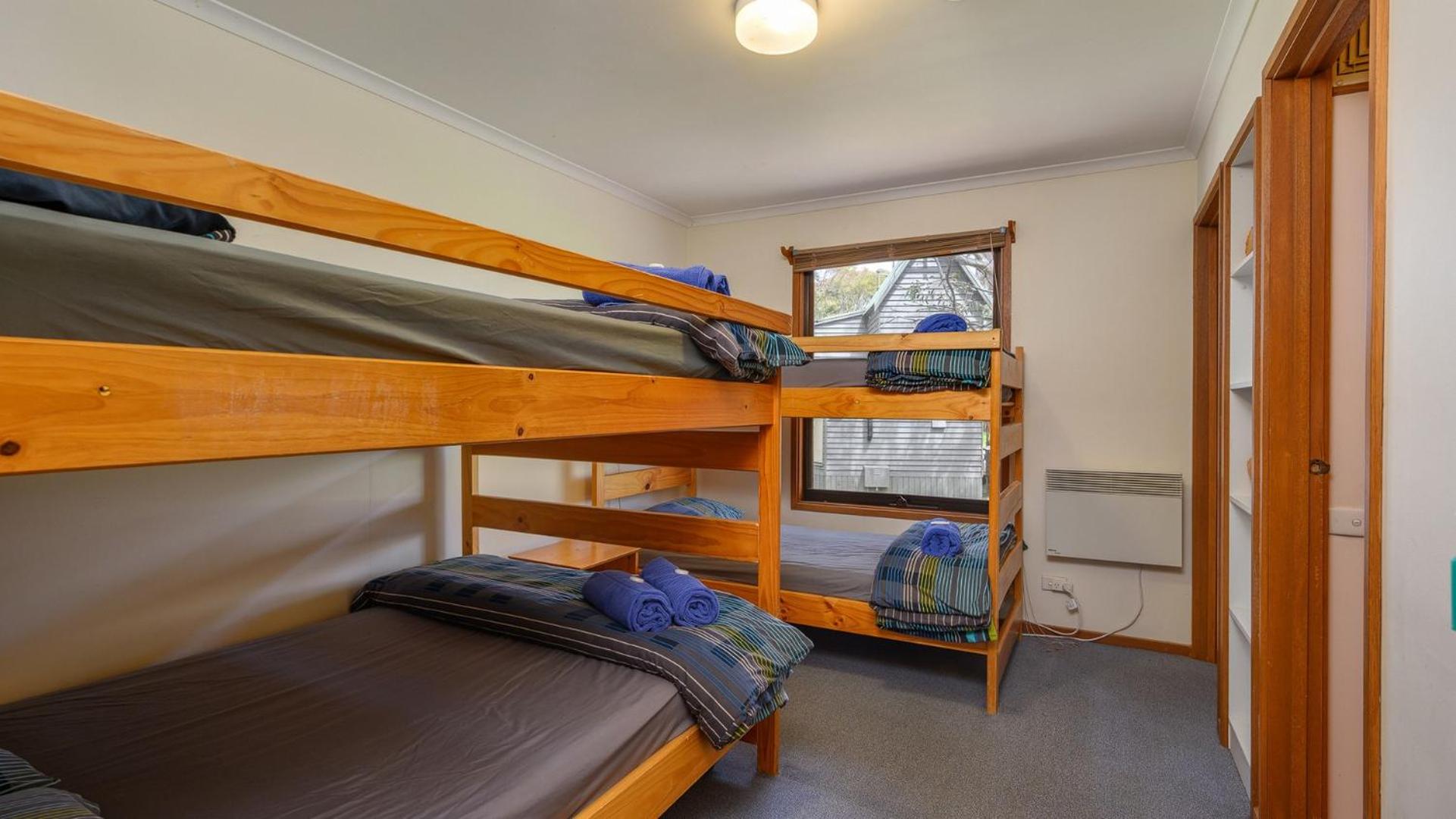 Seven-Bedroom House photo 1