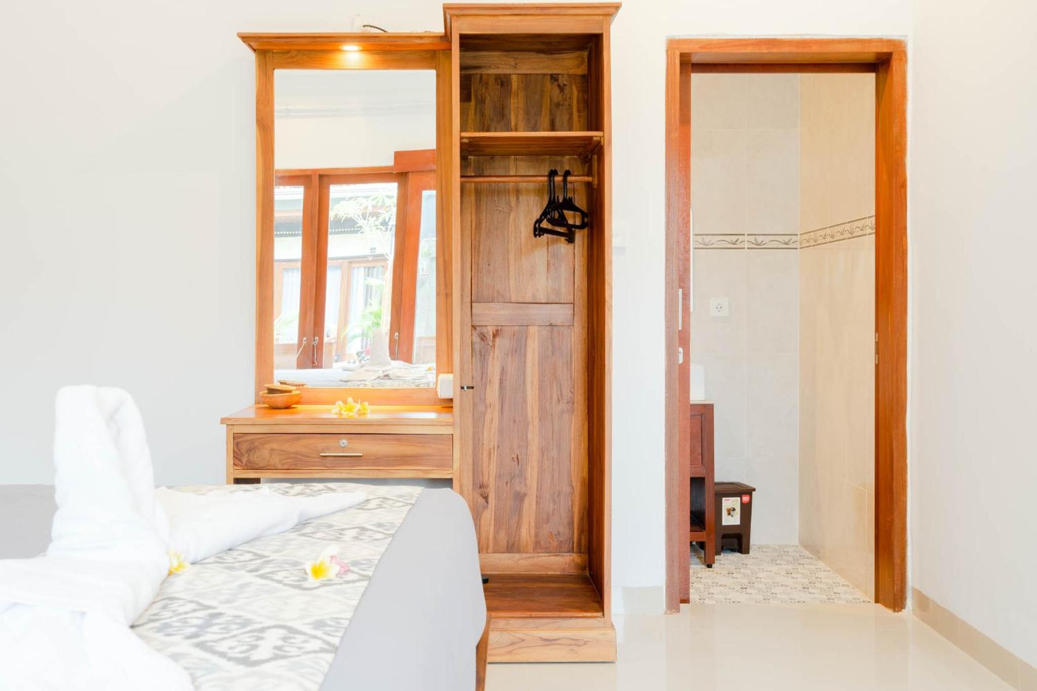 Standard Double Room - Photo 14