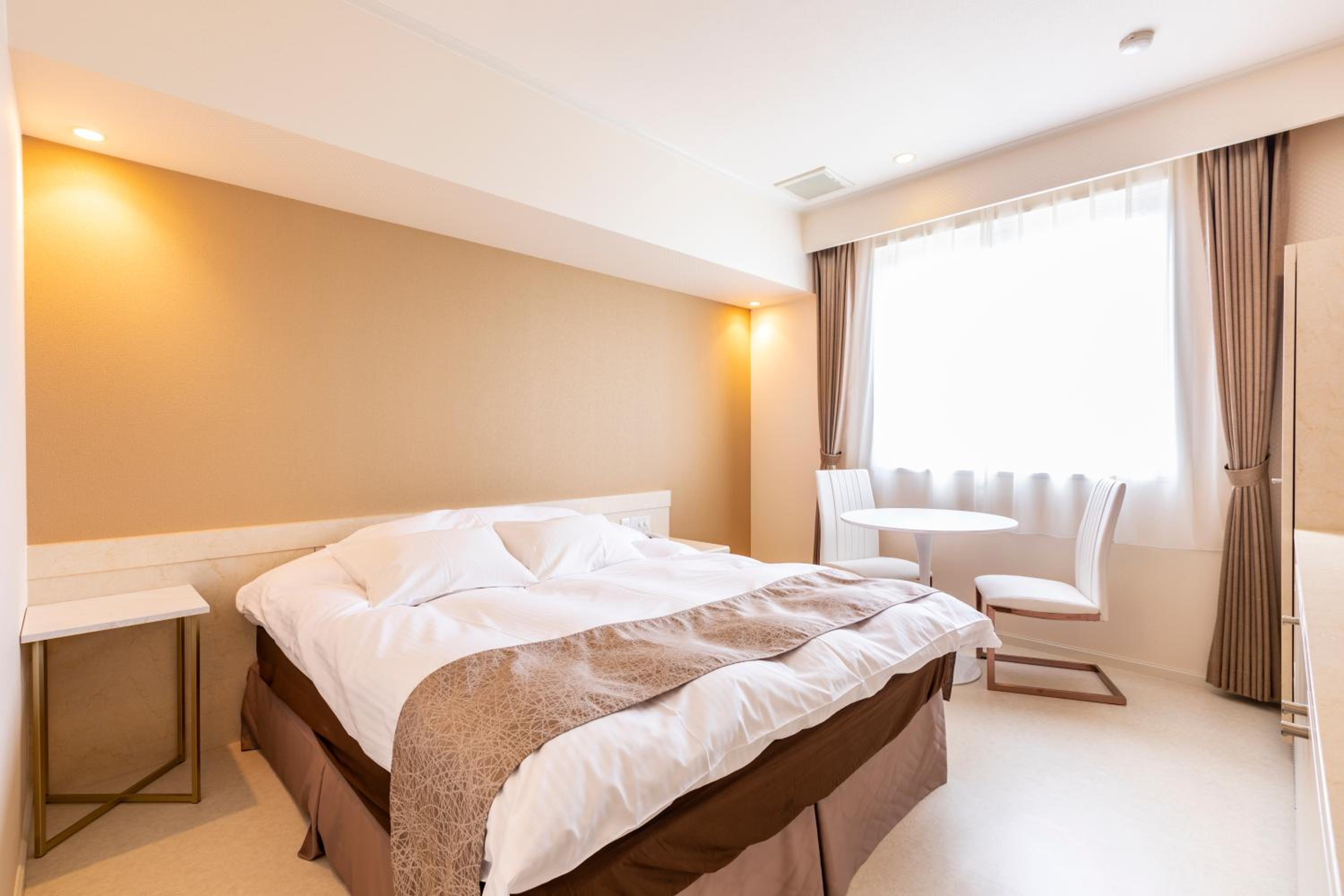 Economy Double Room - Photo 17
