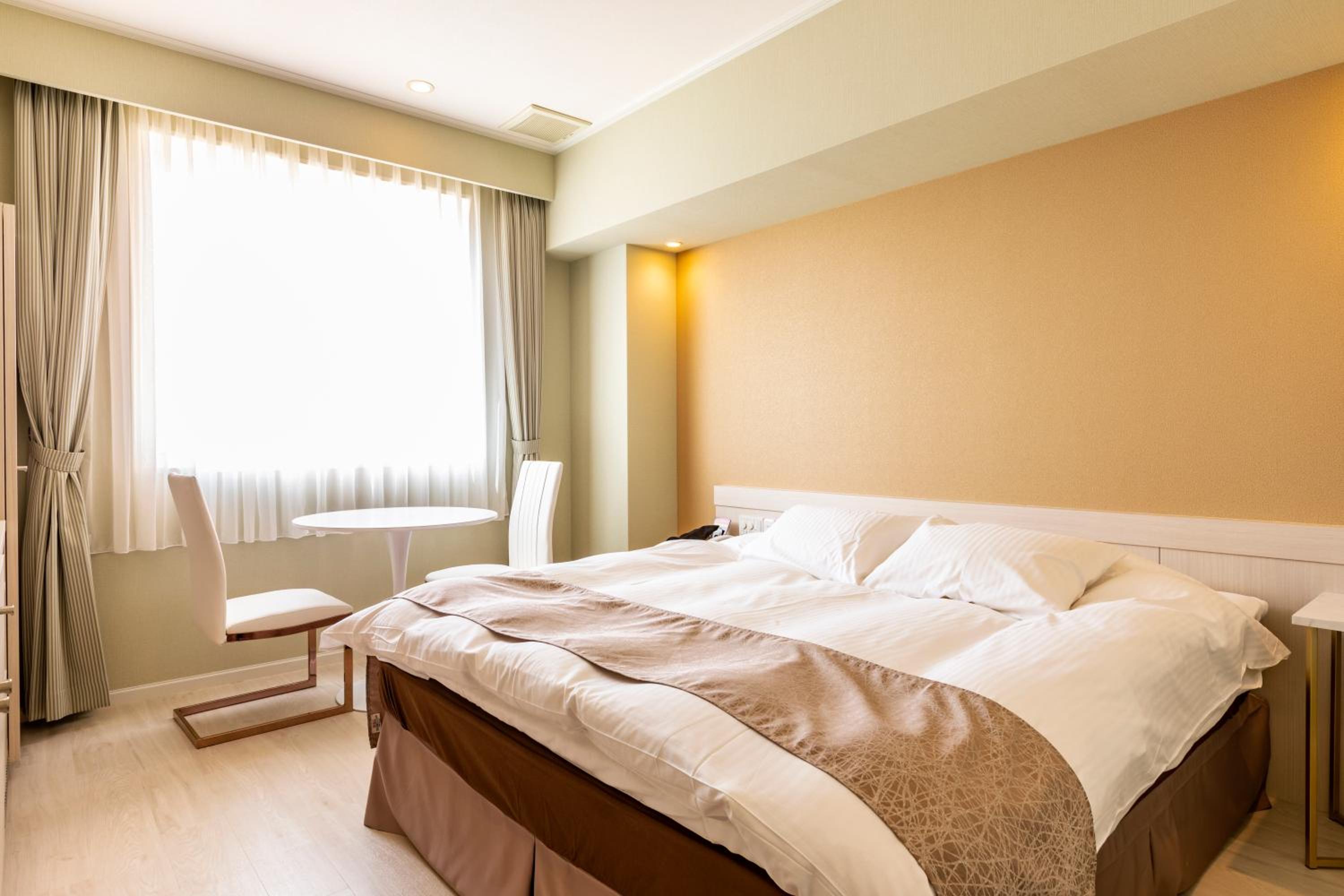 Economy Double Room - Photo 14