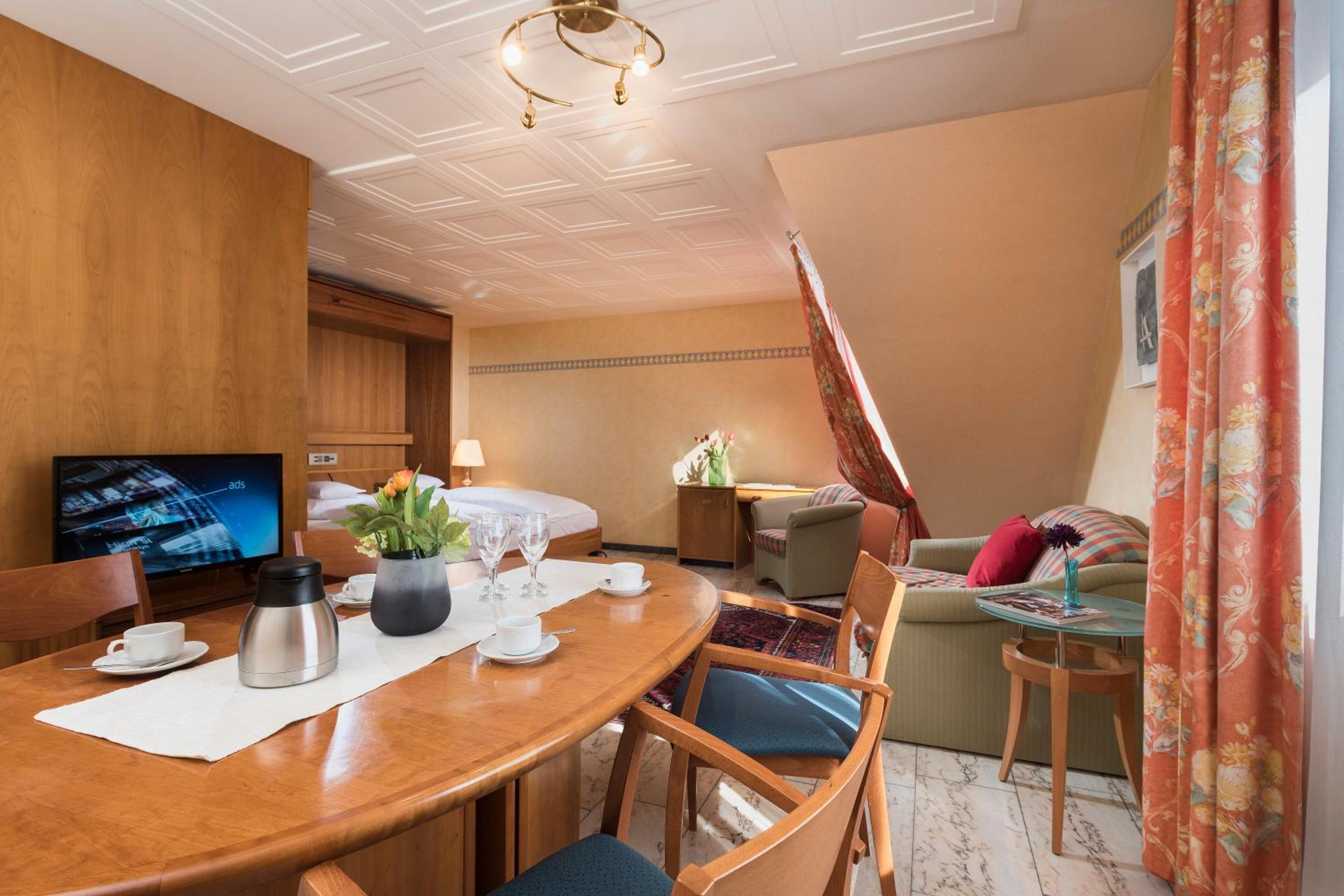 Double or Twin Room - Photo 3