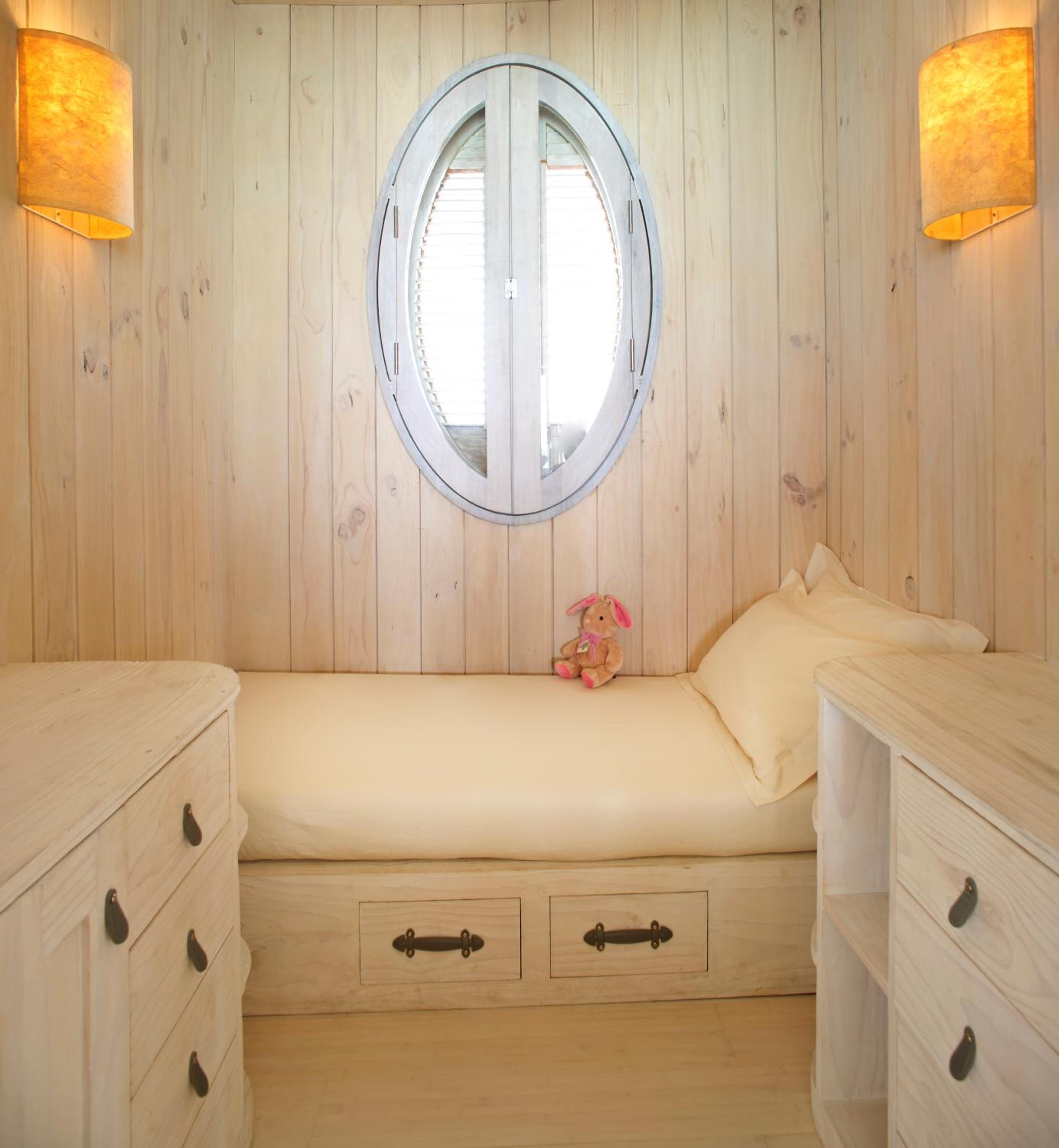 1 Bedroom Water Retreat with Slide 1 Bedroom Water Retreat with Slide