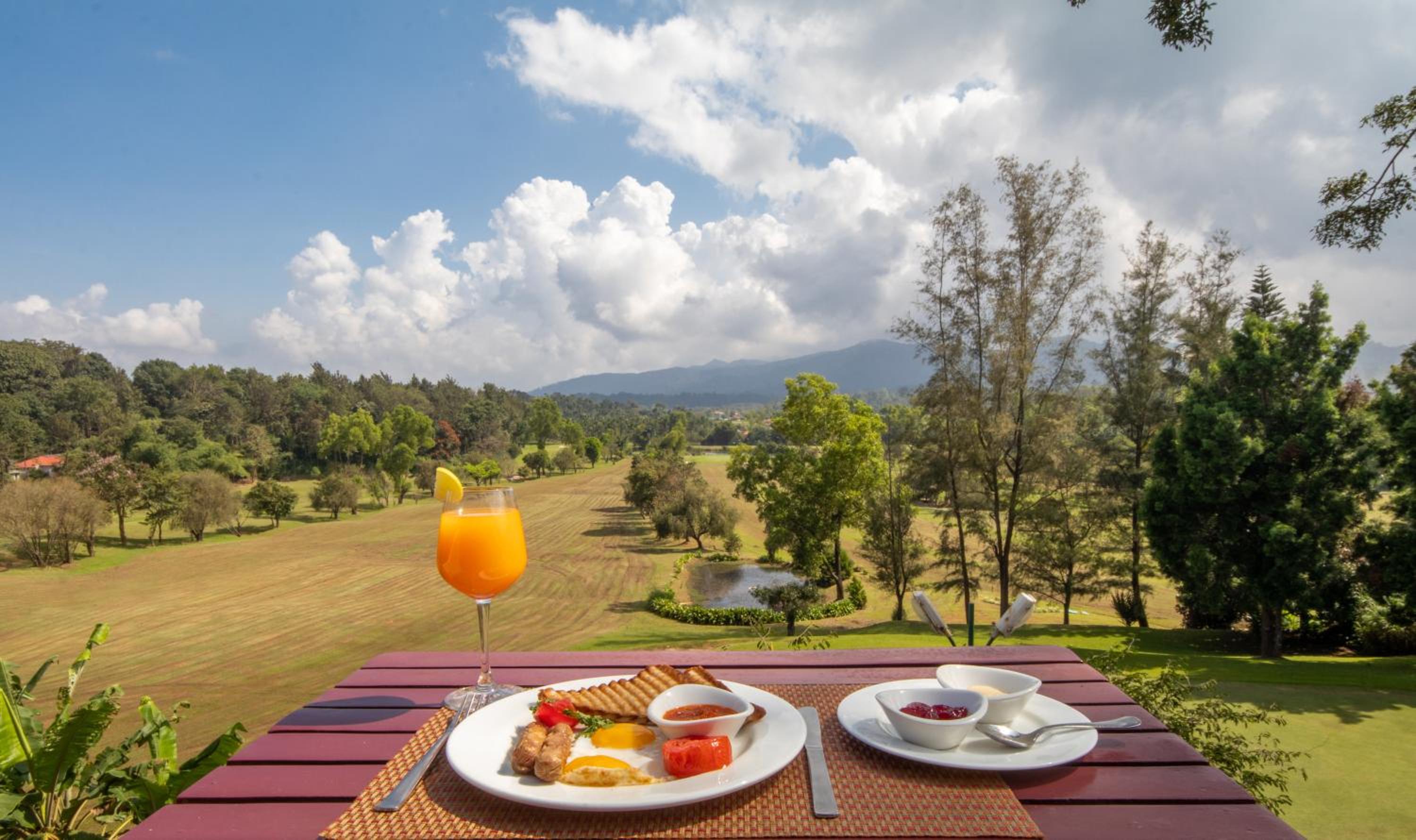 Golf View Room with Balcony (Stay 2 nights & above, Enjoy a bucket of Pint Beer once per stay) - Photo 7