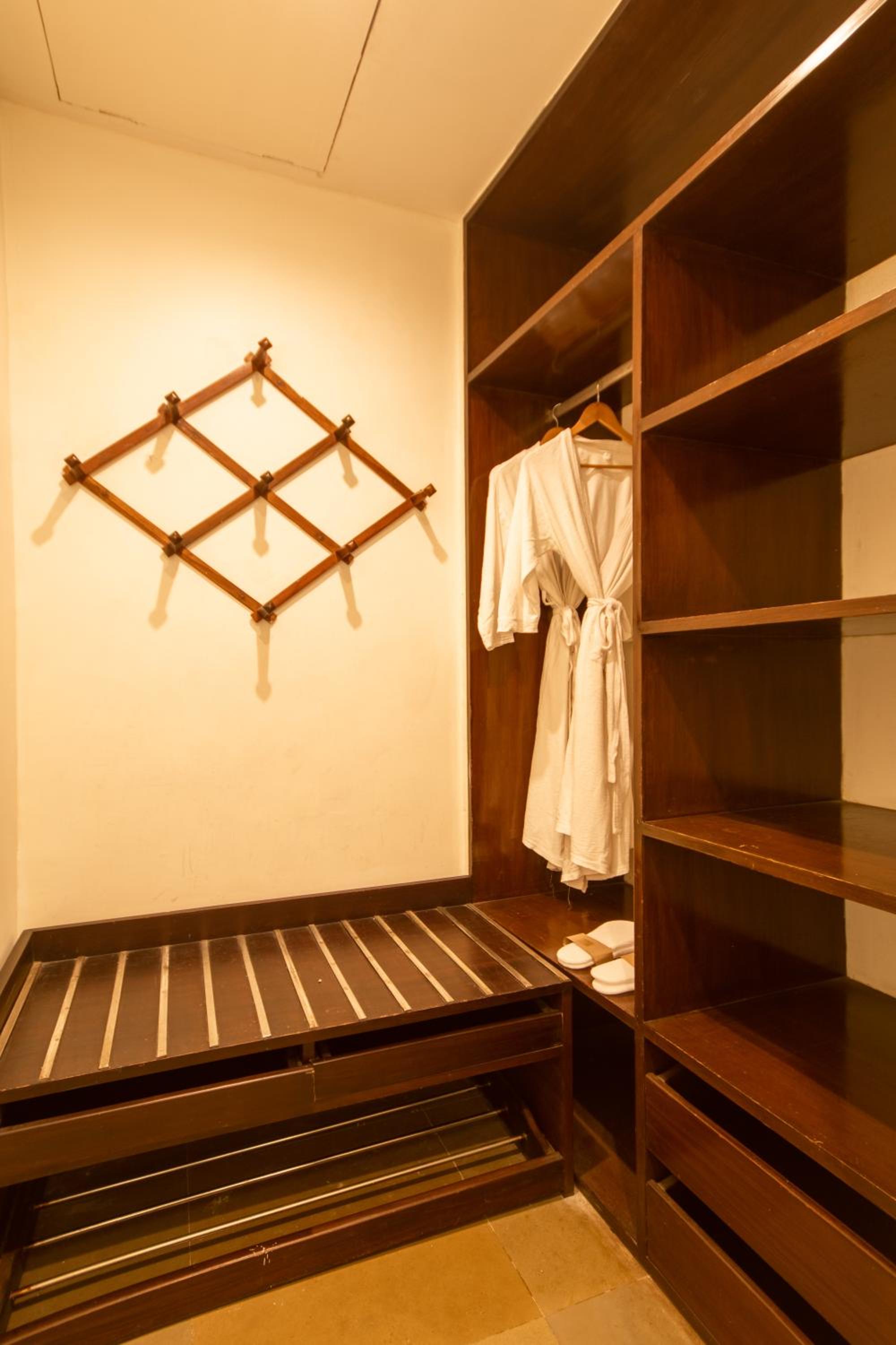 Executive Room with Balcony - Free Bicycles rides and Evening Tea - Coffee with Cookies - Photo 6