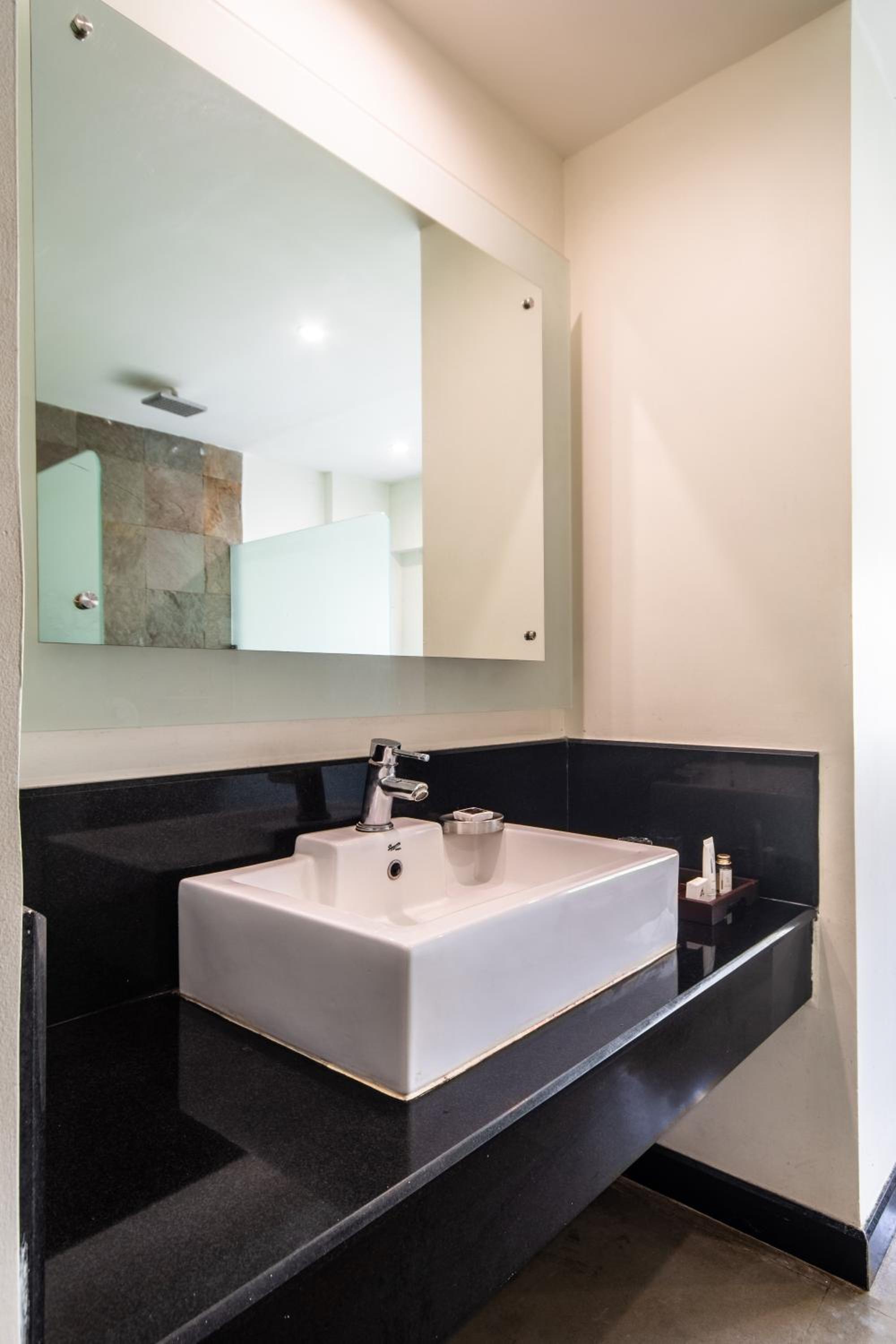Executive Room with Balcony - Free Bicycles rides and Evening Tea - Coffee with Cookies - Photo 7